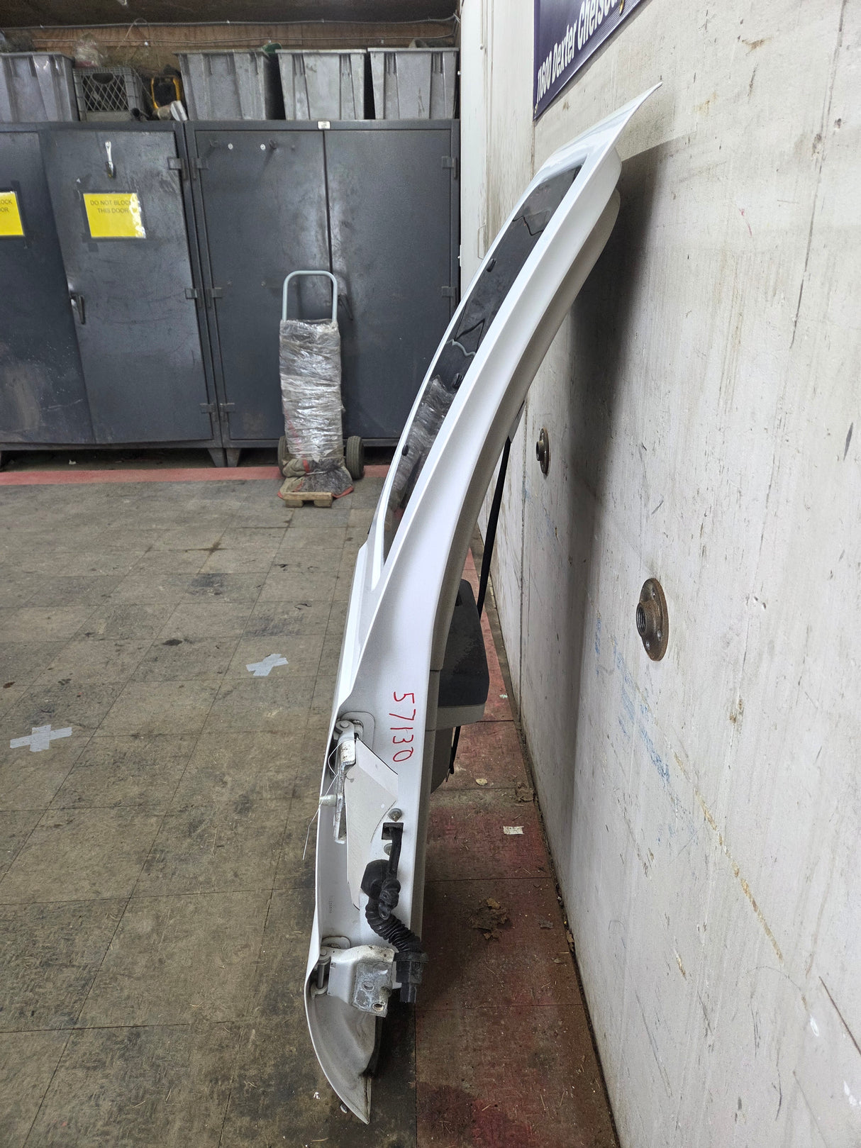 2008-2016 Ford Super Duty F250 F350 F450 F550 LH Extended Cab Driver Side Rear Door