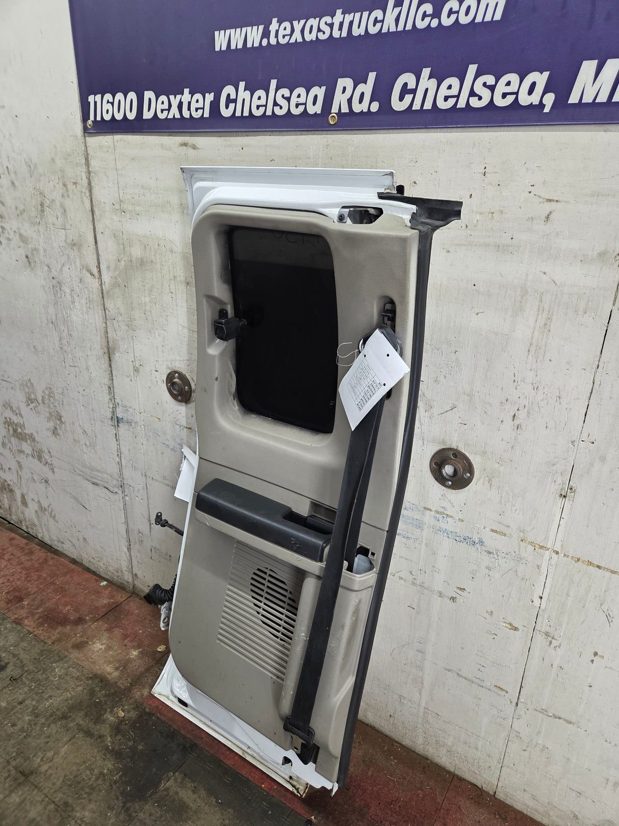 2008-2016 Ford Super Duty F250 F350 F450 F550 LH Extended Cab Driver Side Rear Door