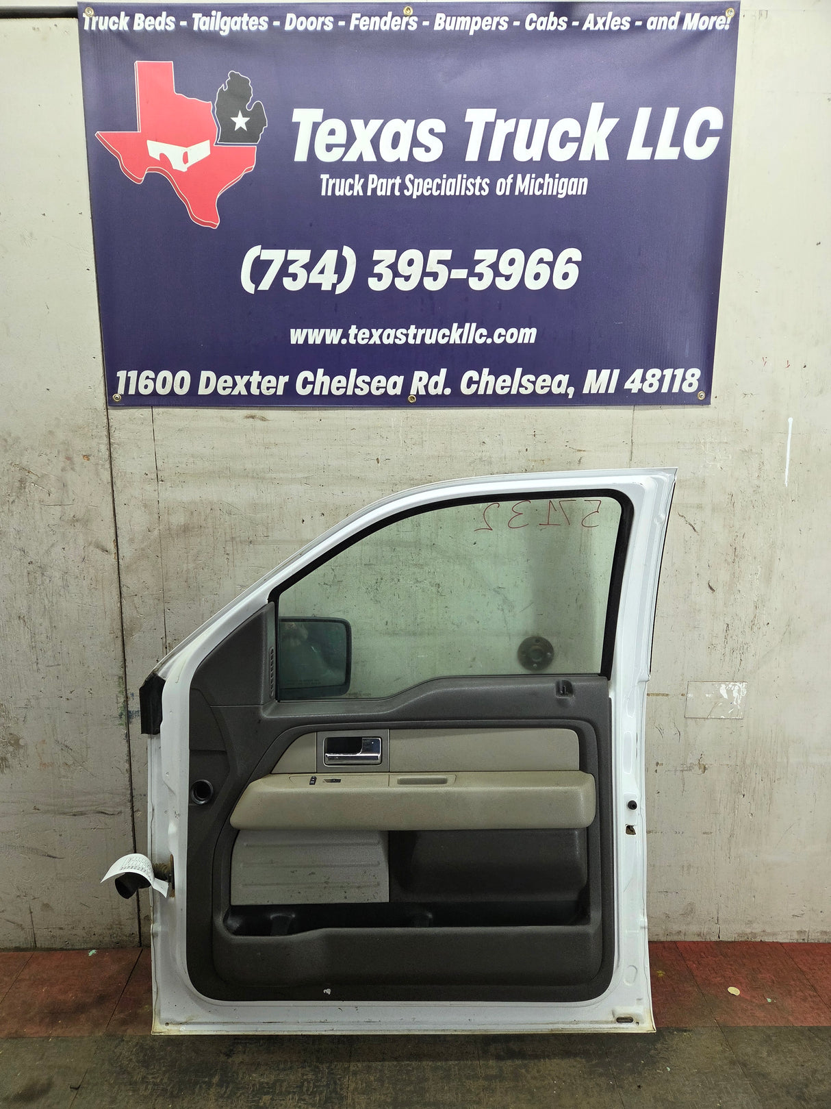 2009-2014 Ford F150 RH Passenger Side Front Door