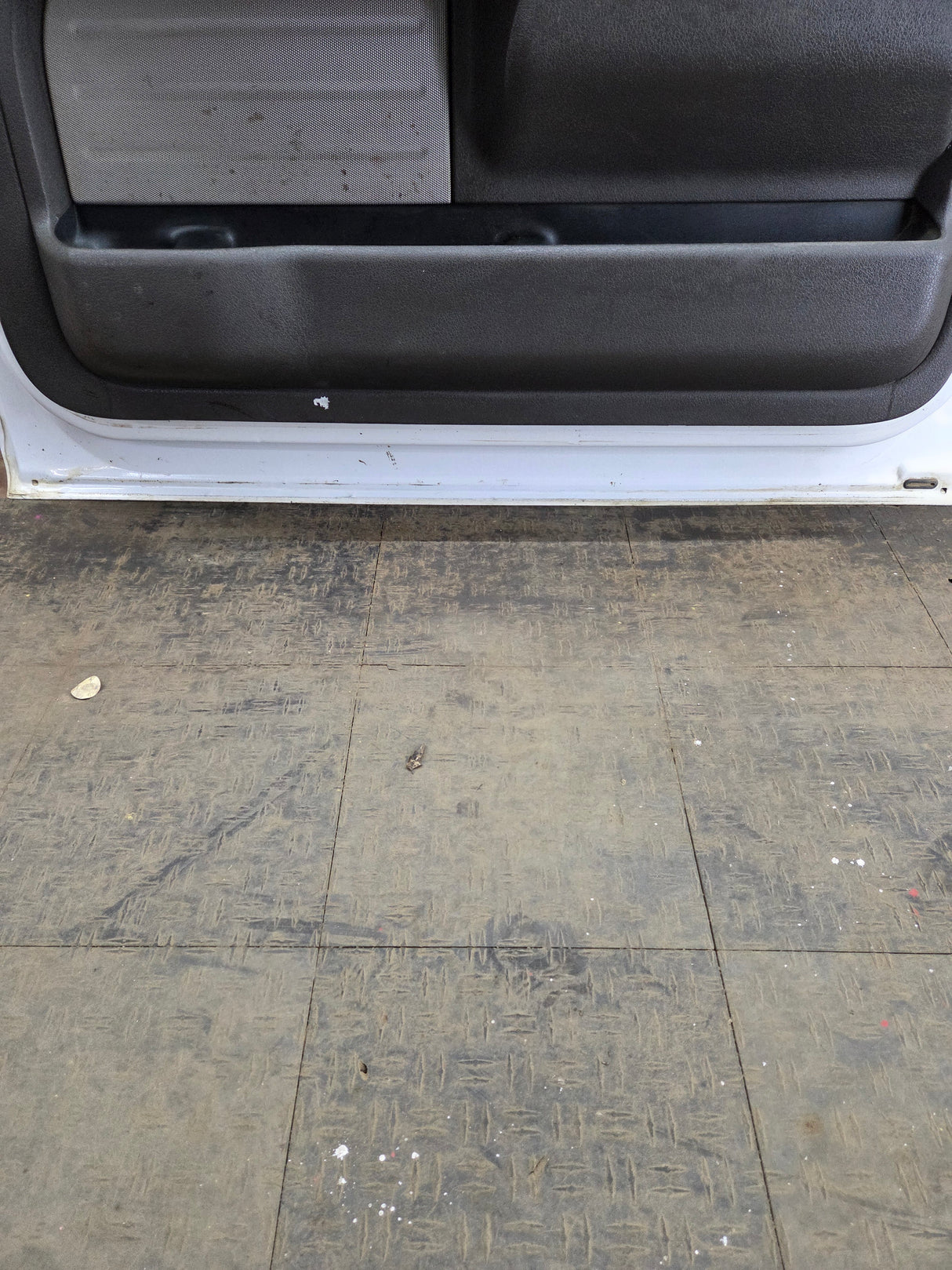 2009-2014 Ford F150 RH Passenger Side Front Door