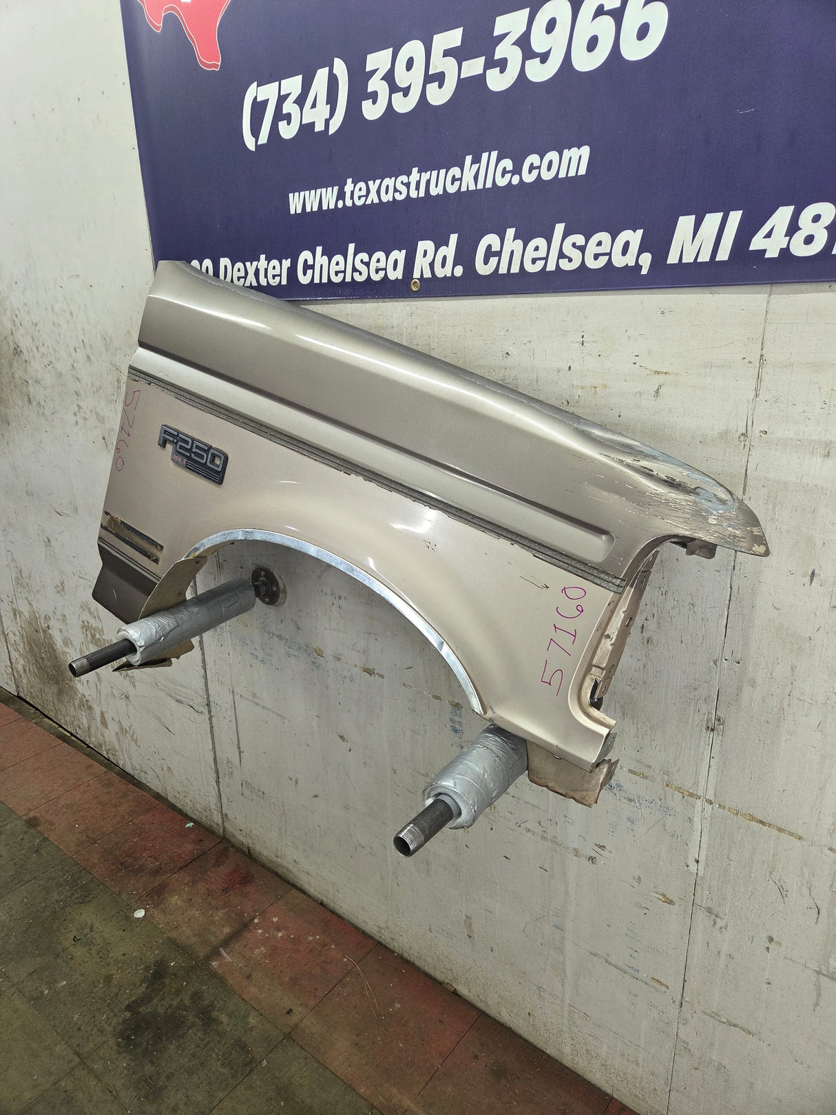 1992-1997 OBS Ford F Series F250 F350 F450 F550 PASSENGER SIDE RH FRONT FENDER