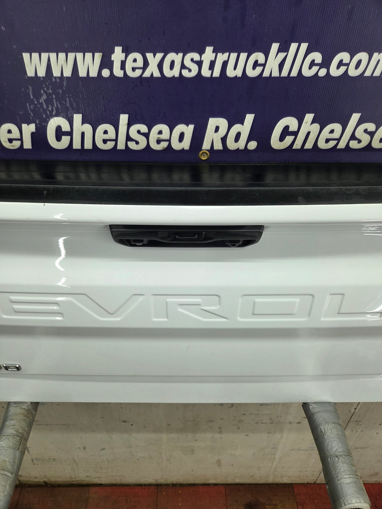 2019-2024 Chevrolet Silverado 1500 Tailgate 2020 2021 2022 2023
