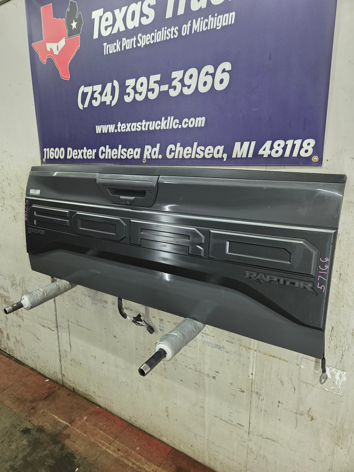 2018-2020 Ford Raptor F150 Tailgate W/Step