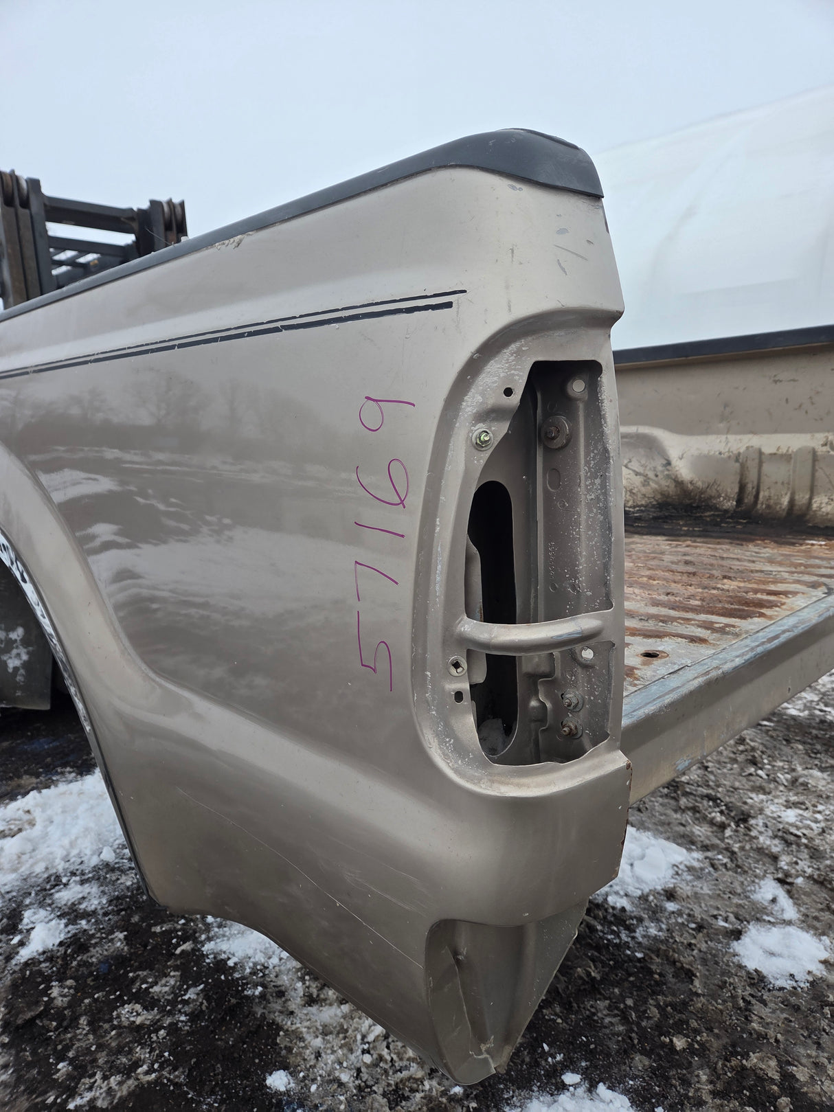 1999-2010 Ford Super Duty F250 F350 6' 9" Short Truck Bed
