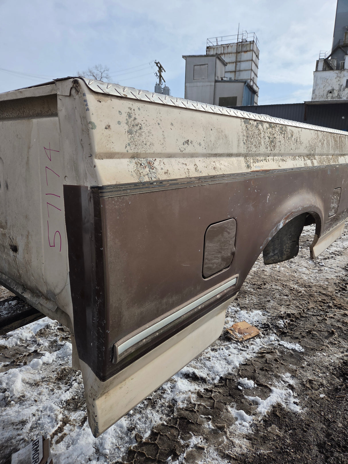 1987-1997 Ford F150 F250 F350 OBS 6' 9" Short Truck Bed