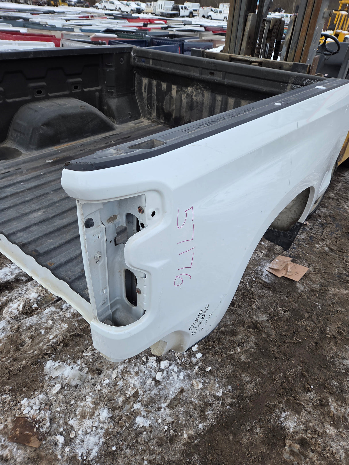 2019-2025 Chevrolet Silverado 1500 5'9" Short Truck Bed