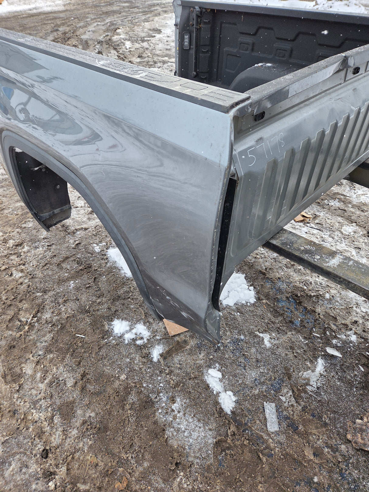 2019-2025 GMC Sierra 1500 5' 9" Short Truck Bed