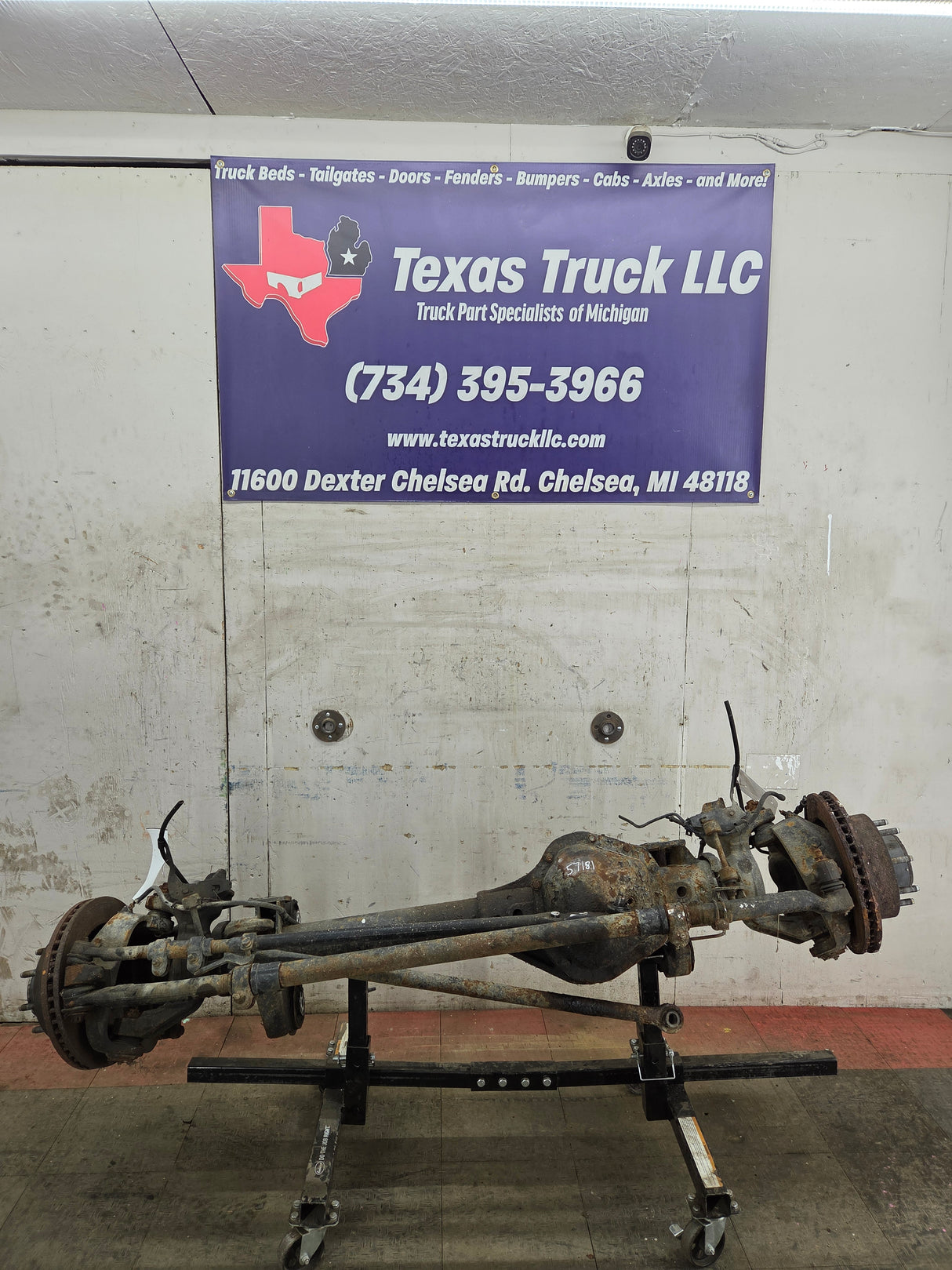 2011-2012 Ford Super Duty F250 F350 Front Axle 3.55 Gear Ratio 184K MILES