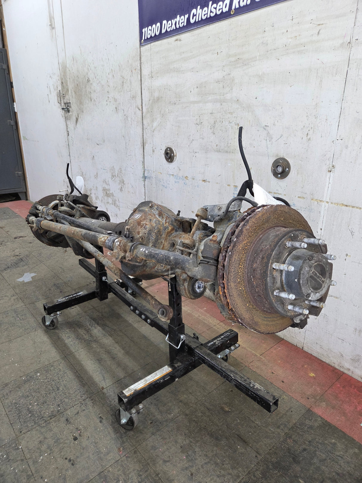 2011-2012 Ford Super Duty F250 F350 Front Axle 3.55 Gear Ratio 184K MILES