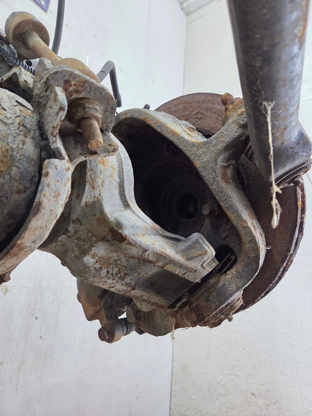 2011-2012 Ford Super Duty F250 F350 Front Axle 3.55 Gear Ratio 184K MILES