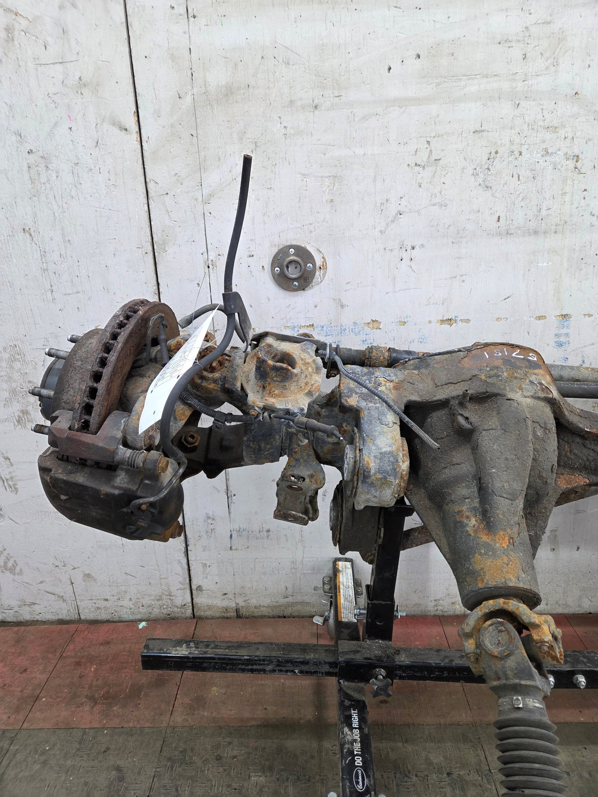 2011-2012 Ford Super Duty F250 F350 Front Axle 3.55 Gear Ratio 184K MILES