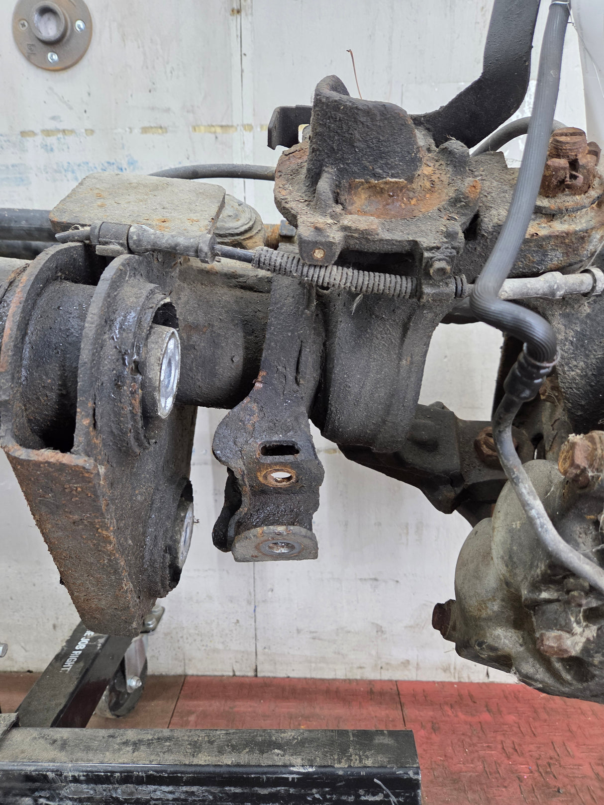 2011-2012 Ford Super Duty F250 F350 Front Axle 3.55 Gear Ratio 184K MILES