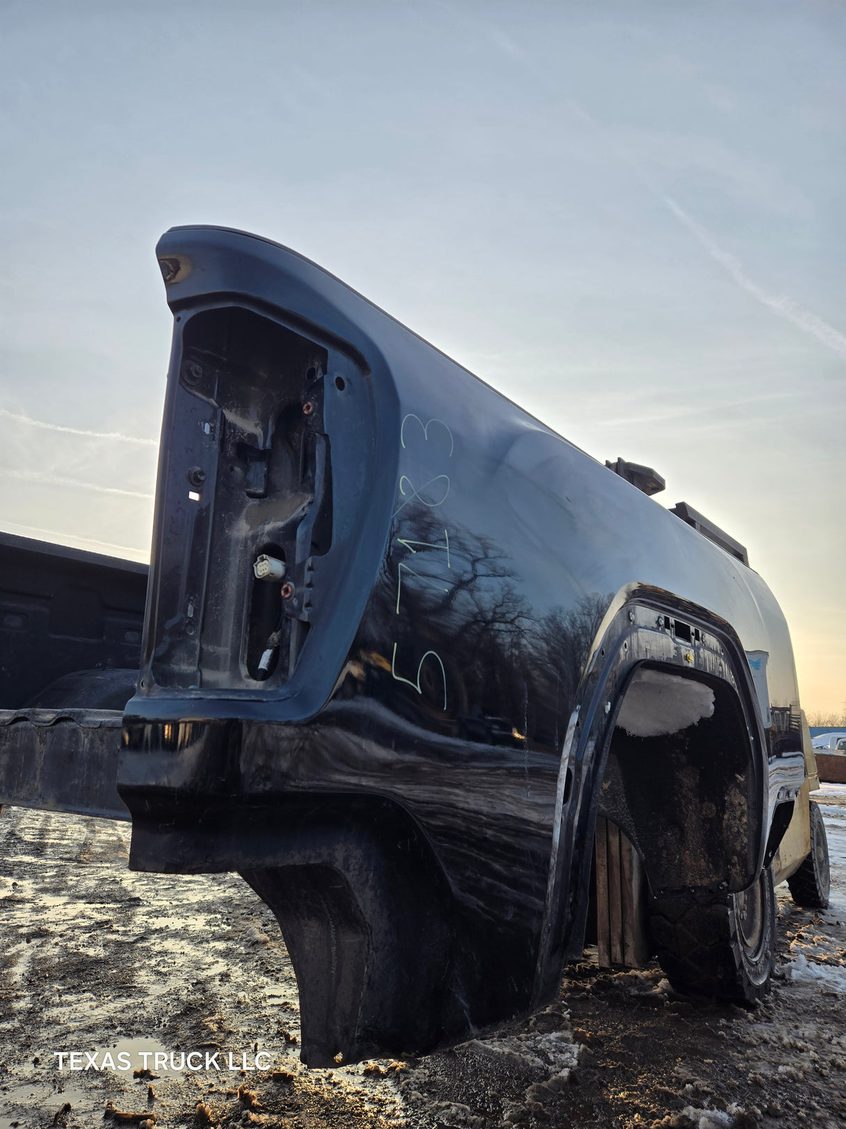 2019-2025 GMC Sierra 2500 3500 HD 6' 6" Short Truck Bed - Black