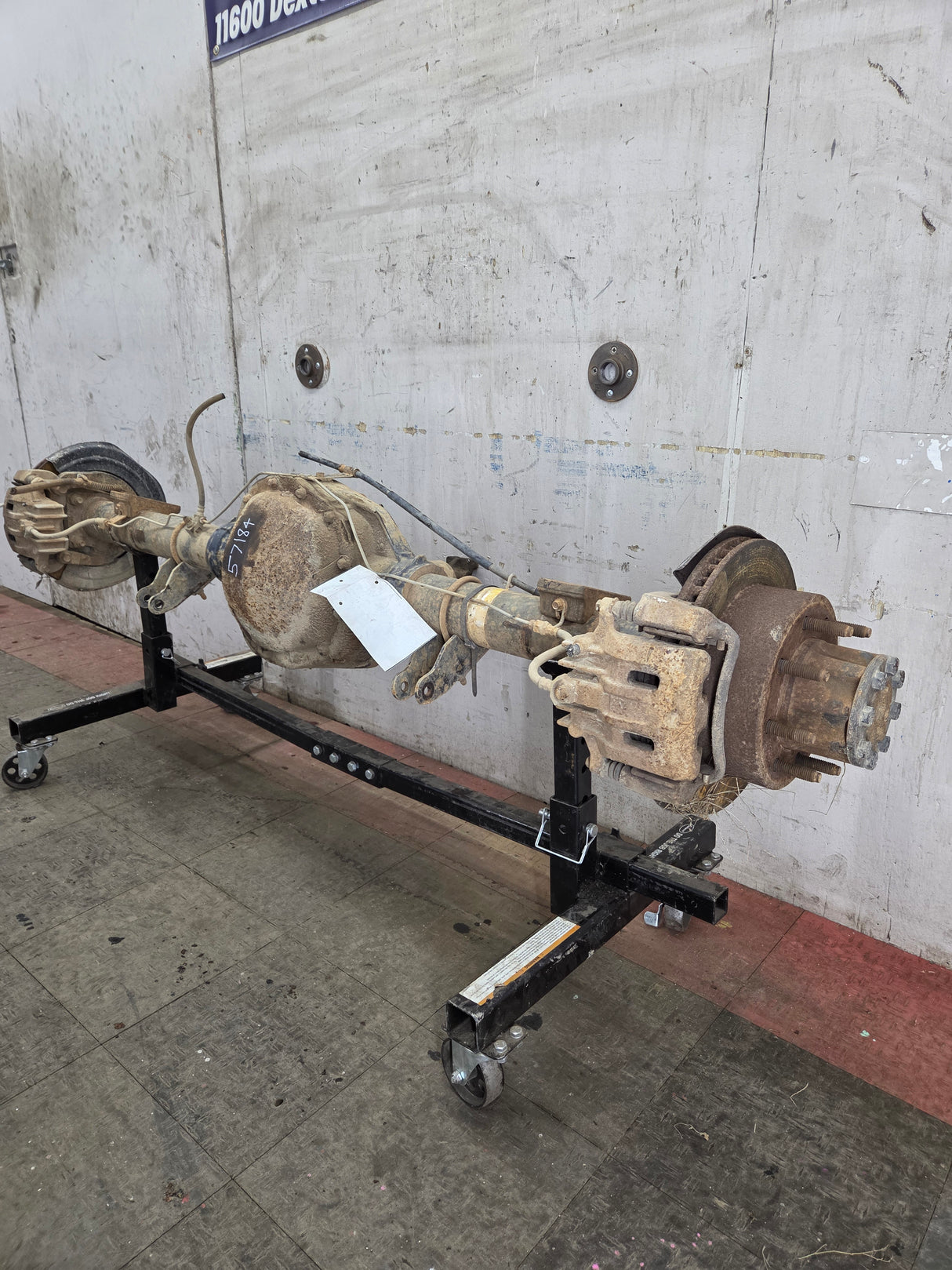 1999-2001 Ford Super Duty F250 F350 SRW Rear Axle 3.73 Ratio