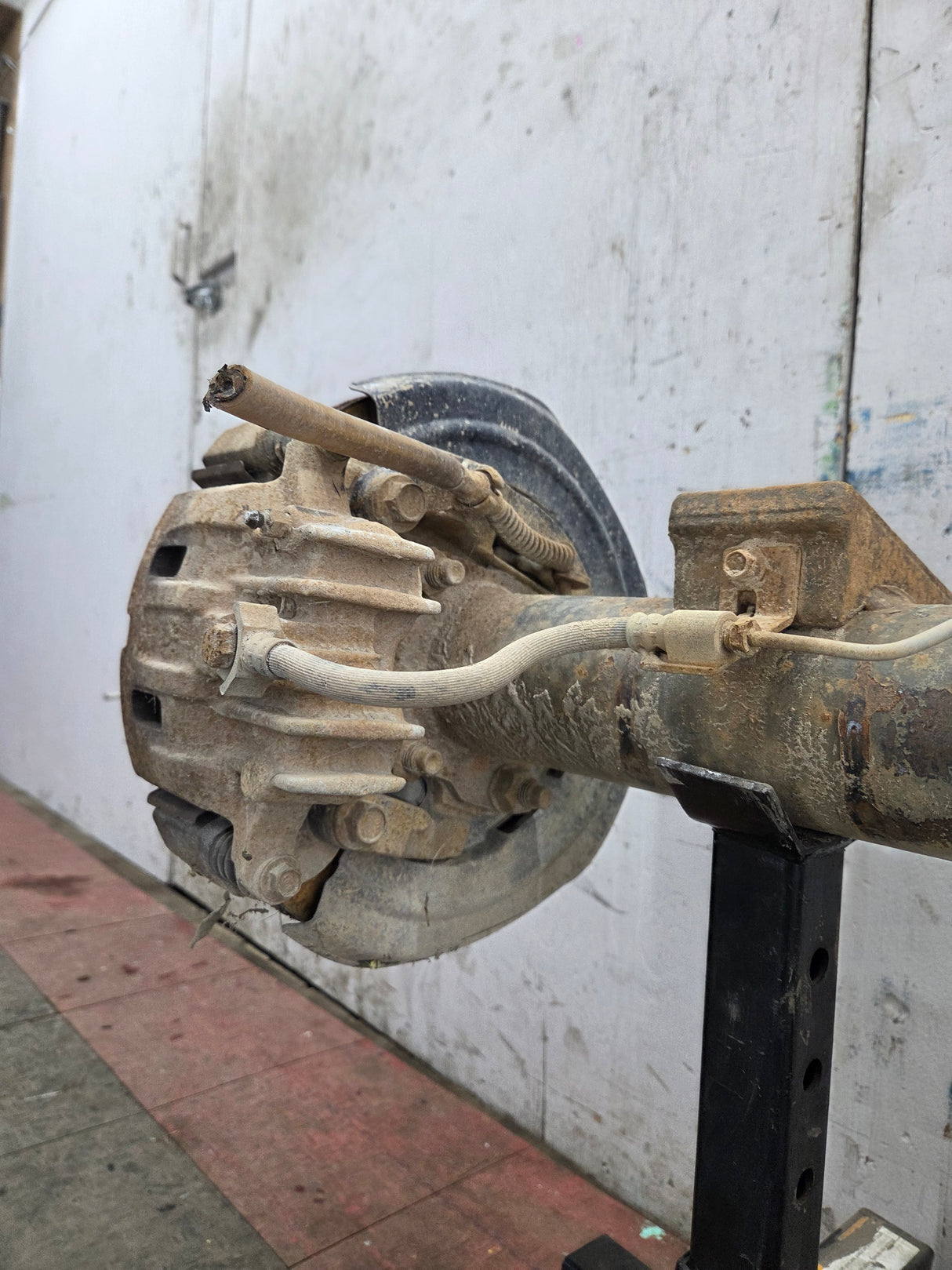 1999-2001 Ford Super Duty F250 F350 SRW Rear Axle 3.73 Ratio