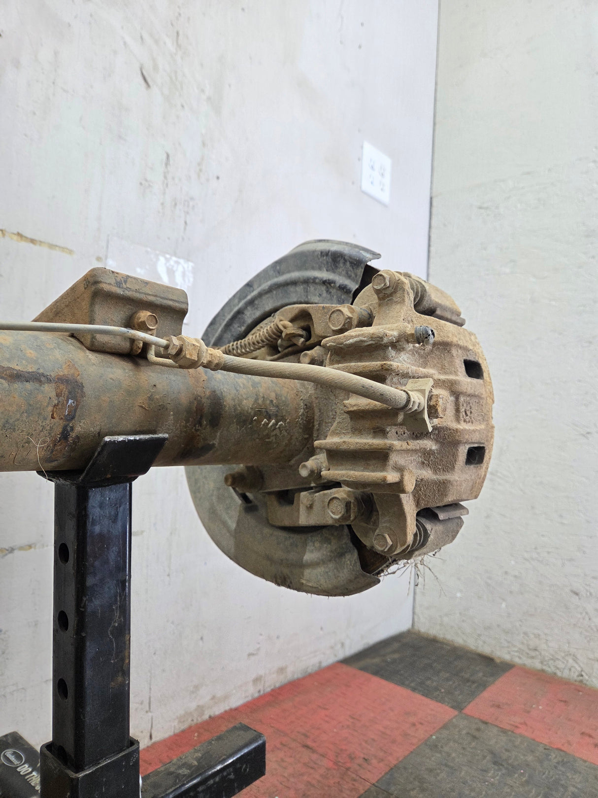 1999-2001 Ford Super Duty F250 F350 SRW Rear Axle 3.73 Ratio