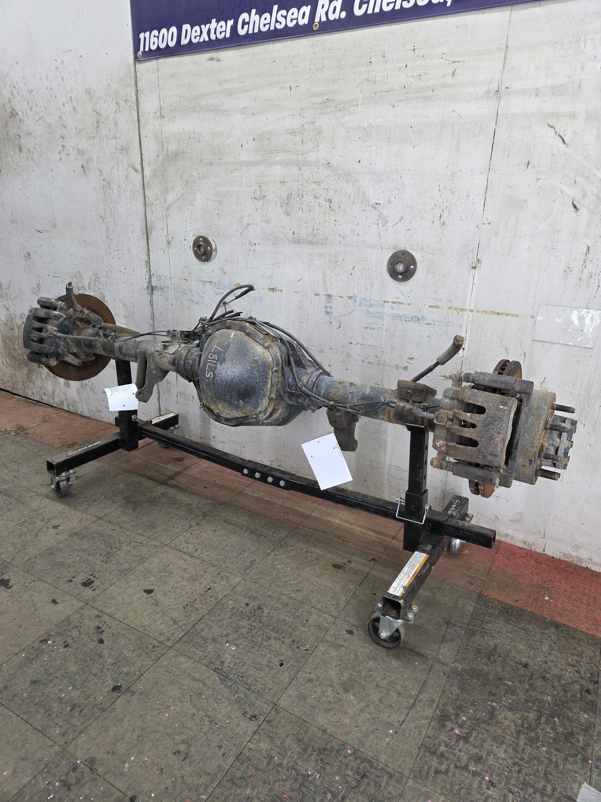 2011-2012 Ford Super Duty F250 F350 Rear Axle 3.55 Gear Ratio Electric Locking Rear End 184k miles