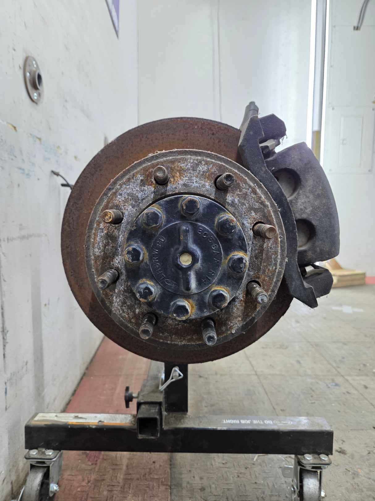 2011-2012 Ford Super Duty F250 F350 Rear Axle 3.55 Gear Ratio Electric Locking Rear End 184k miles