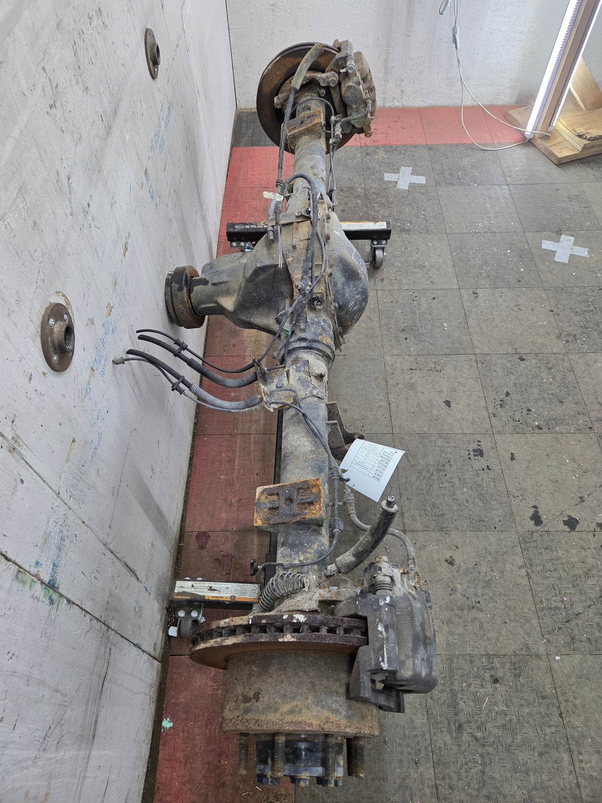 2011-2012 Ford Super Duty F250 F350 Rear Axle 3.55 Gear Ratio Electric Locking Rear End 184k miles