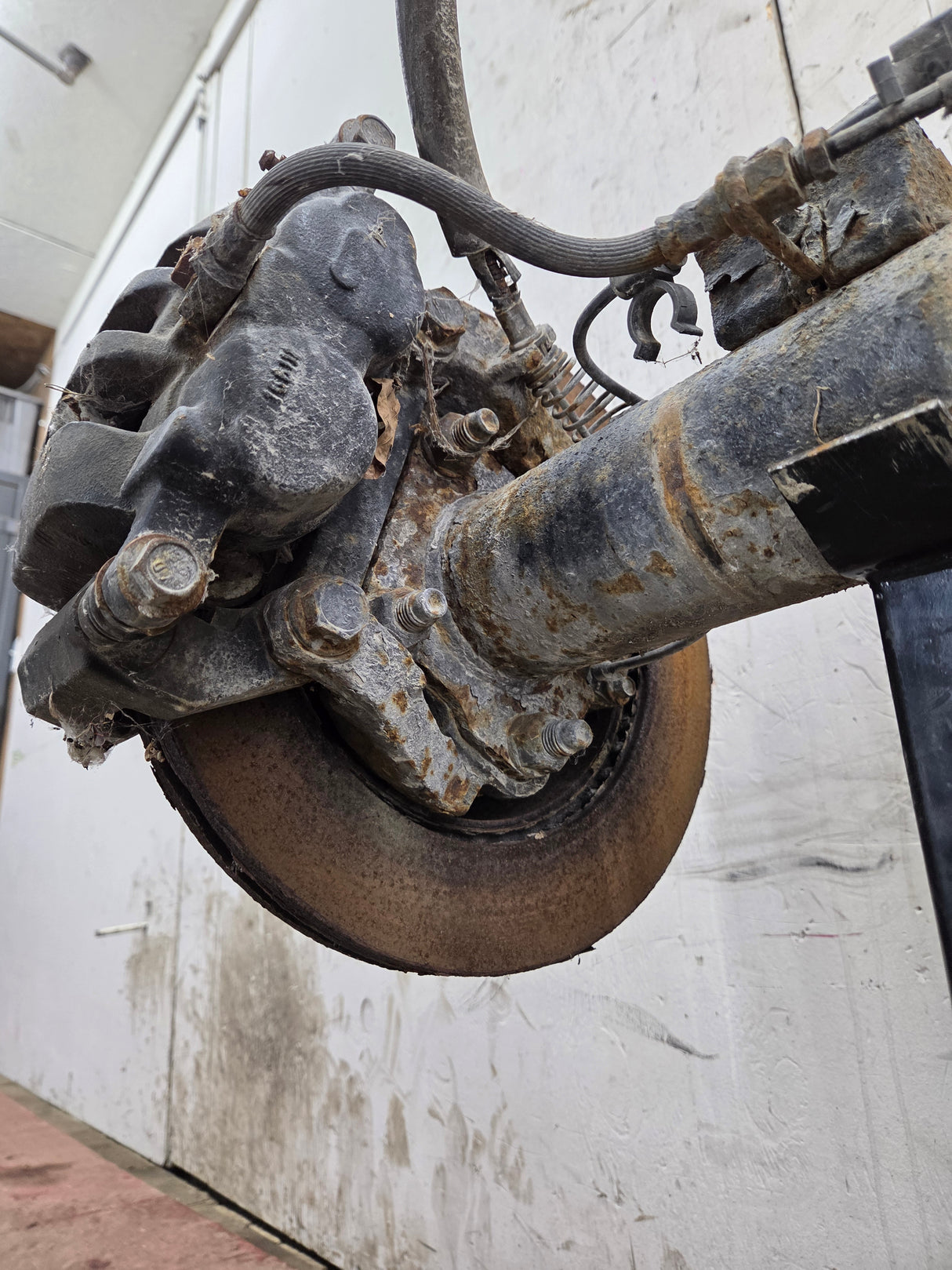 2011-2012 Ford Super Duty F250 F350 Rear Axle 3.55 Gear Ratio Electric Locking Rear End 184k miles