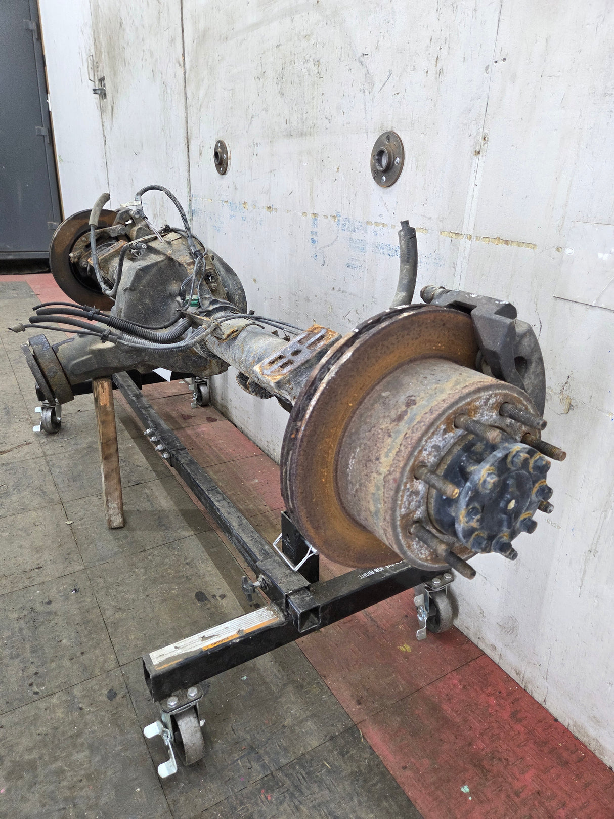 2011-2012 Ford Super Duty F250 F350 Rear Axle 3.55 Gear Ratio Electric Locking Rear End 184k miles