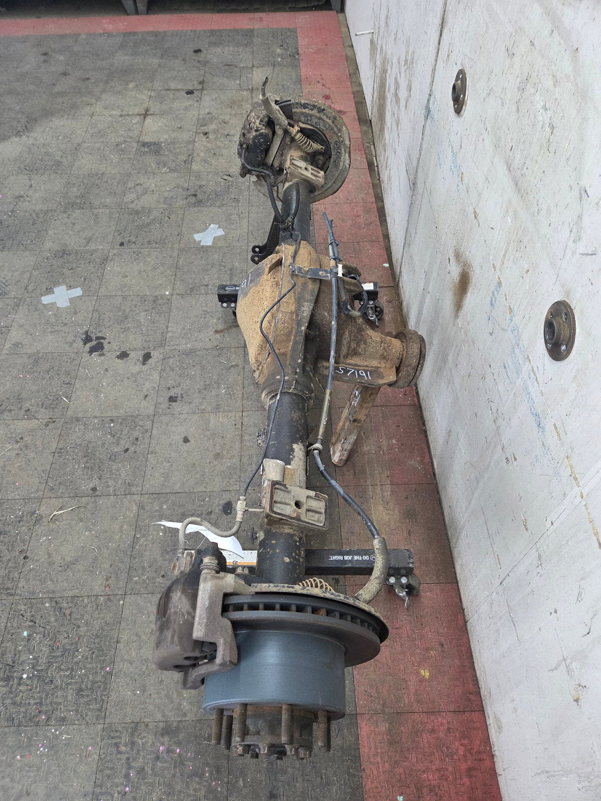 2008-2010 Ford Super Duty F250 F350 SRW Rear Axle 3.73 Gear Ratio