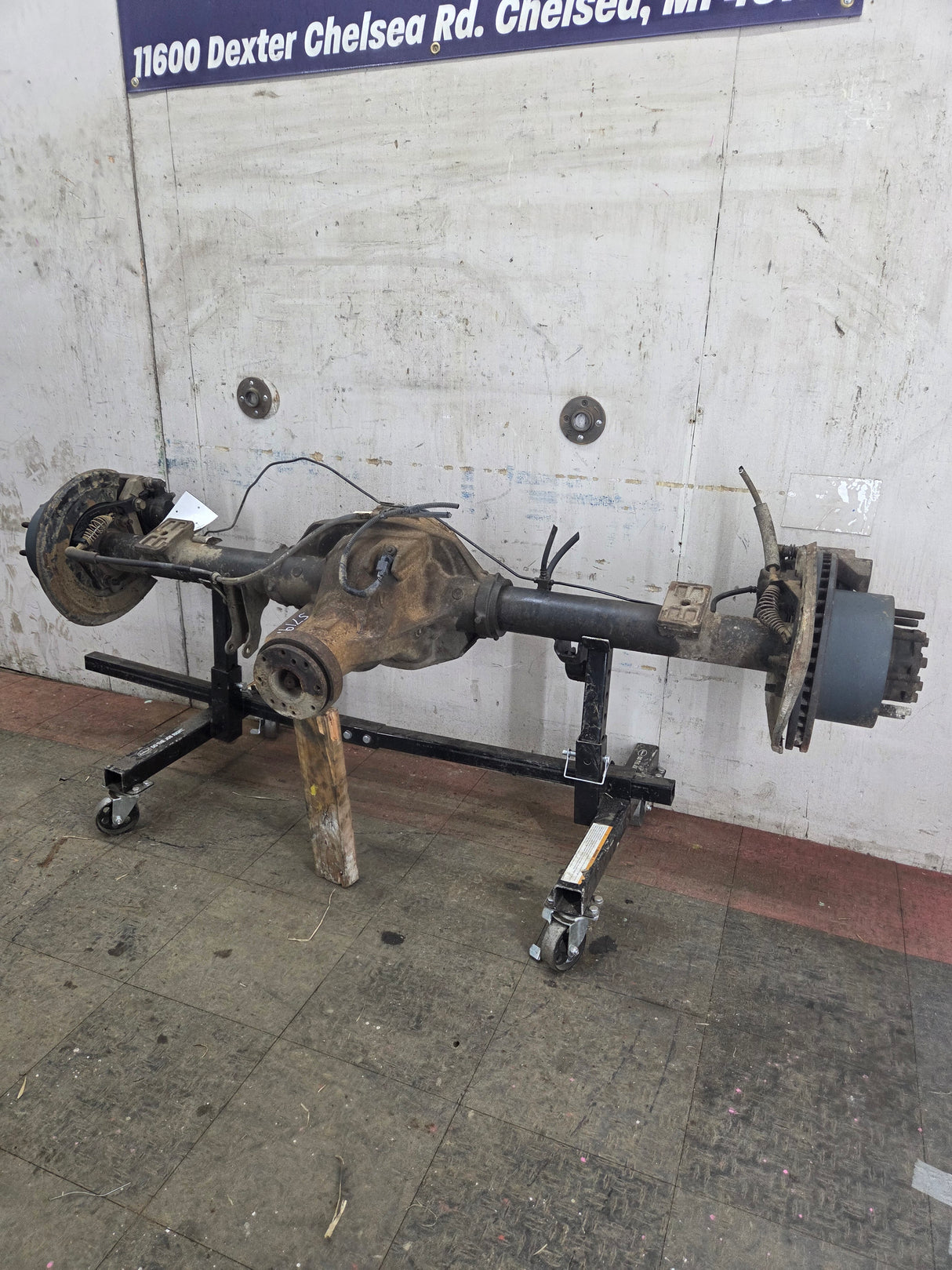 2008-2010 Ford Super Duty F250 F350 SRW Rear Axle 3.73 Gear Ratio