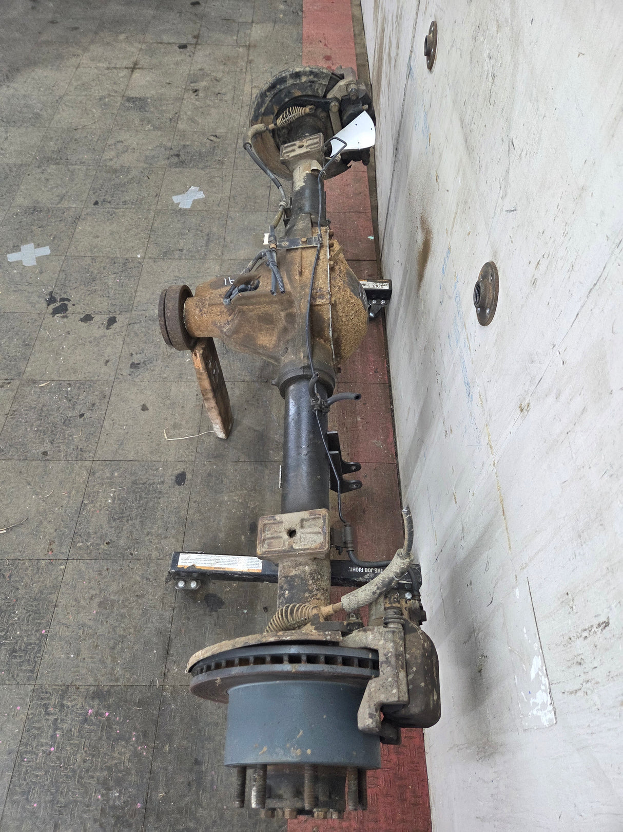2008-2010 Ford Super Duty F250 F350 SRW Rear Axle 3.73 Gear Ratio