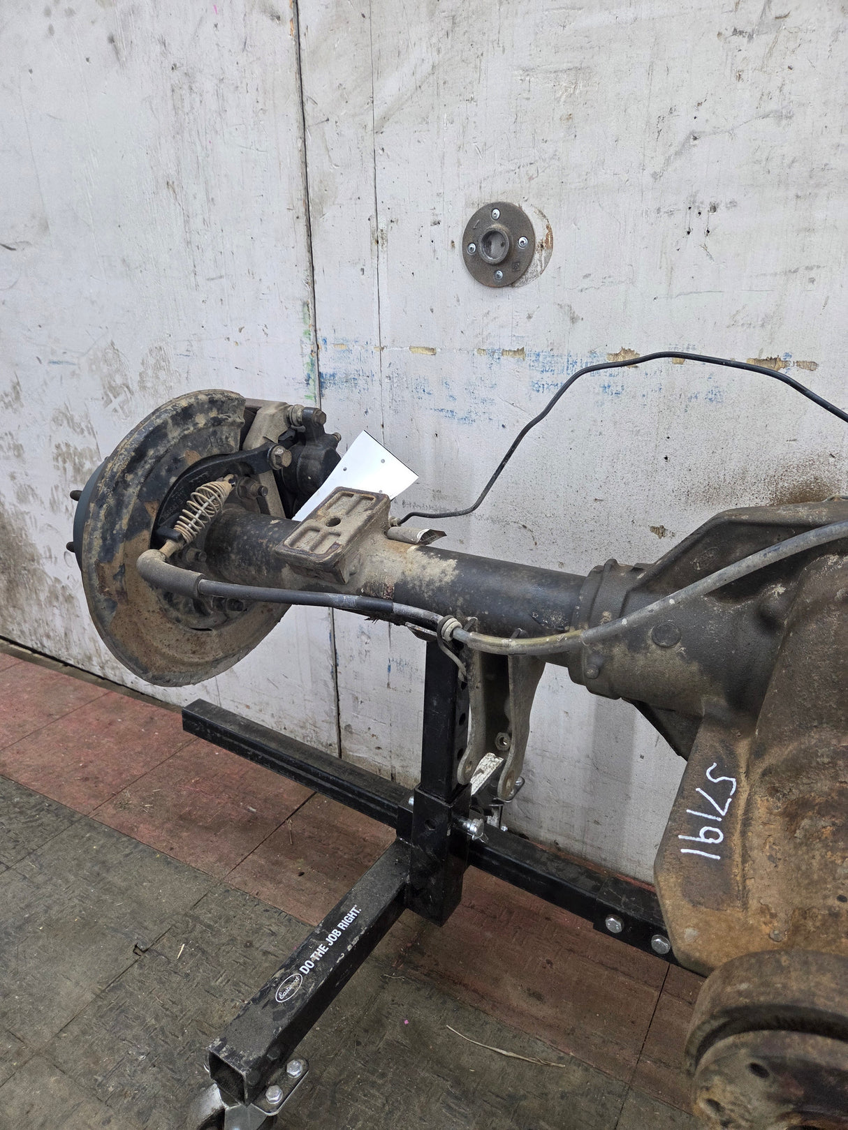 2008-2010 Ford Super Duty F250 F350 SRW Rear Axle 3.73 Gear Ratio