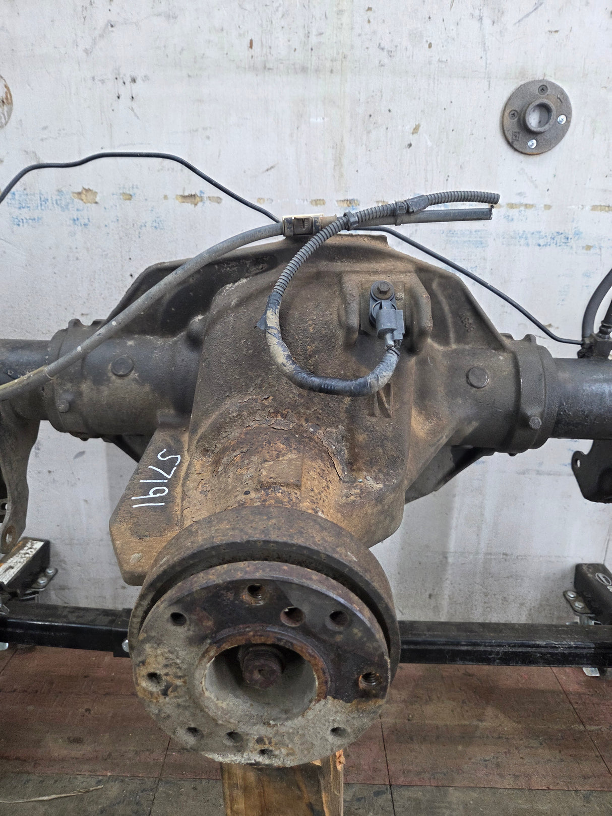2008-2010 Ford Super Duty F250 F350 SRW Rear Axle 3.73 Gear Ratio