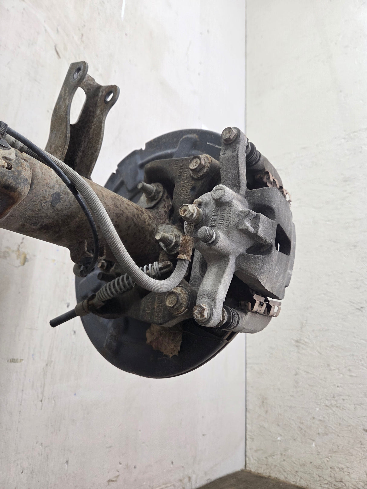 2015-2017 Ford F150 9.75" Rear Axle 3.31 Gear Ratio Electronic Locking