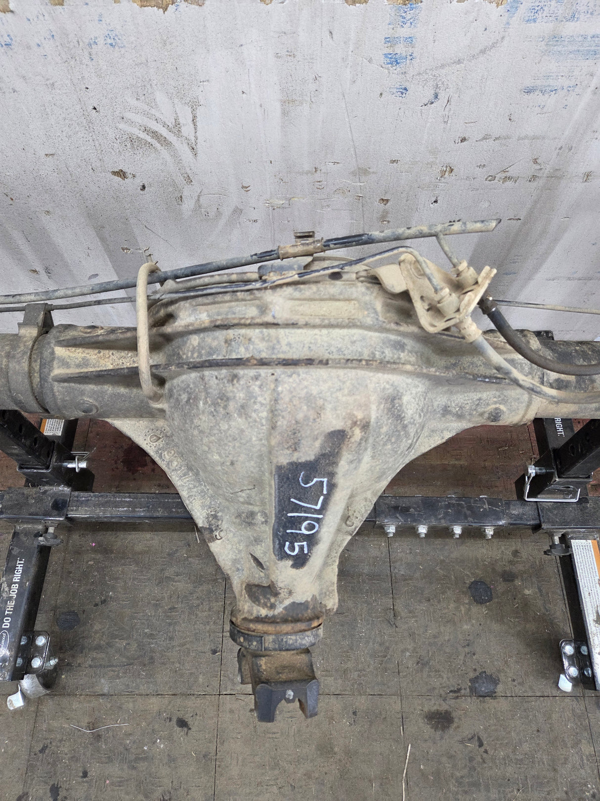 2014-2018 Chevrolet Silverado GMC Sierra 1500 Rear Axle 9.5" ring gear, 12 bolt, 3.42 ratio