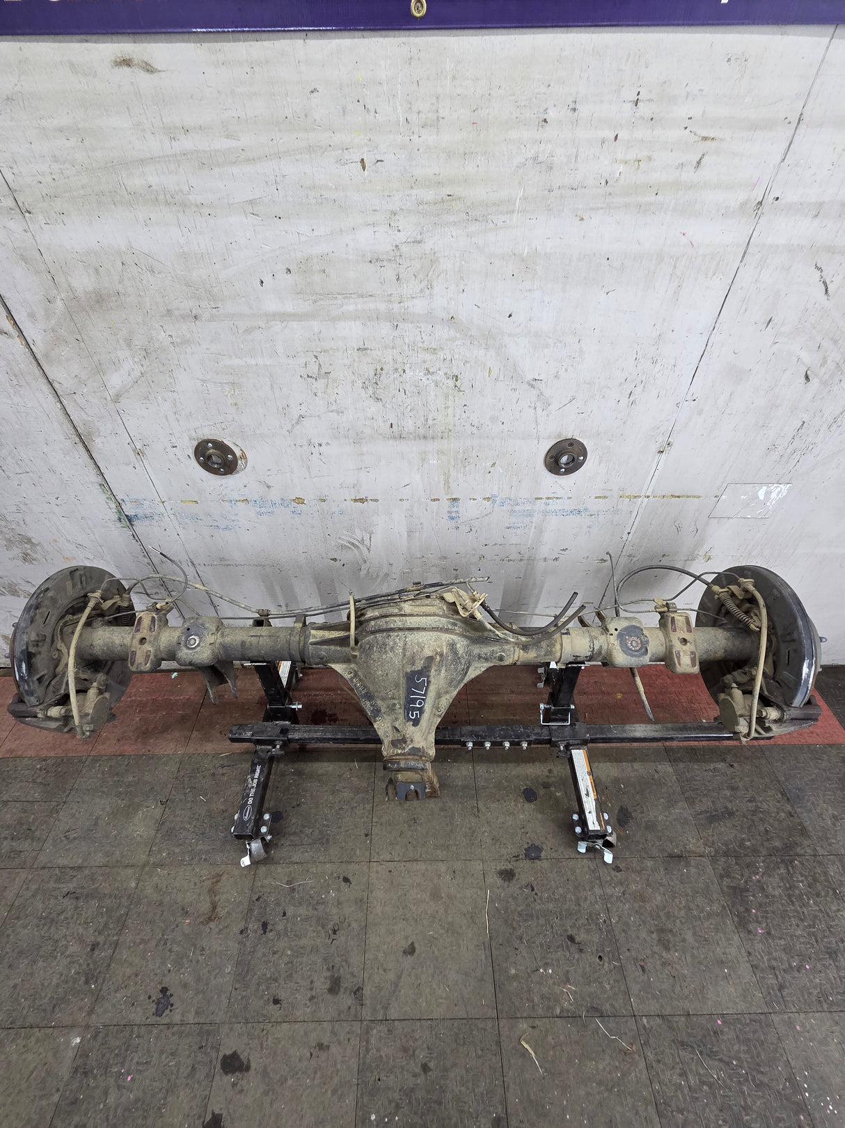 2014-2018 Chevrolet Silverado GMC Sierra 1500 Rear Axle 9.5" ring gear, 12 bolt, 3.42 ratio