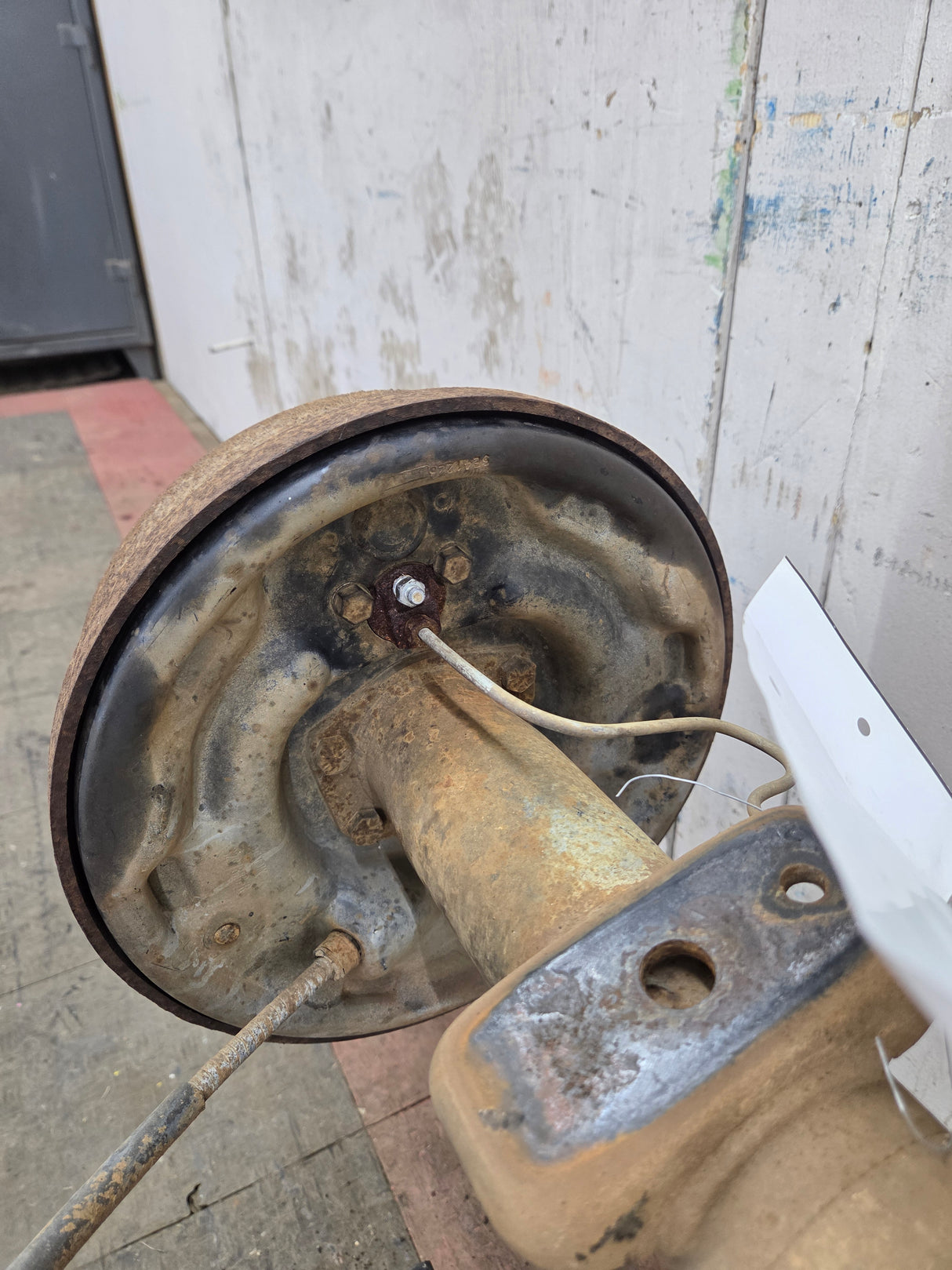 1993-1997 Ford Ranger Rear Axle 8.8" 9" 3.08 Gear ratio Drum Brake