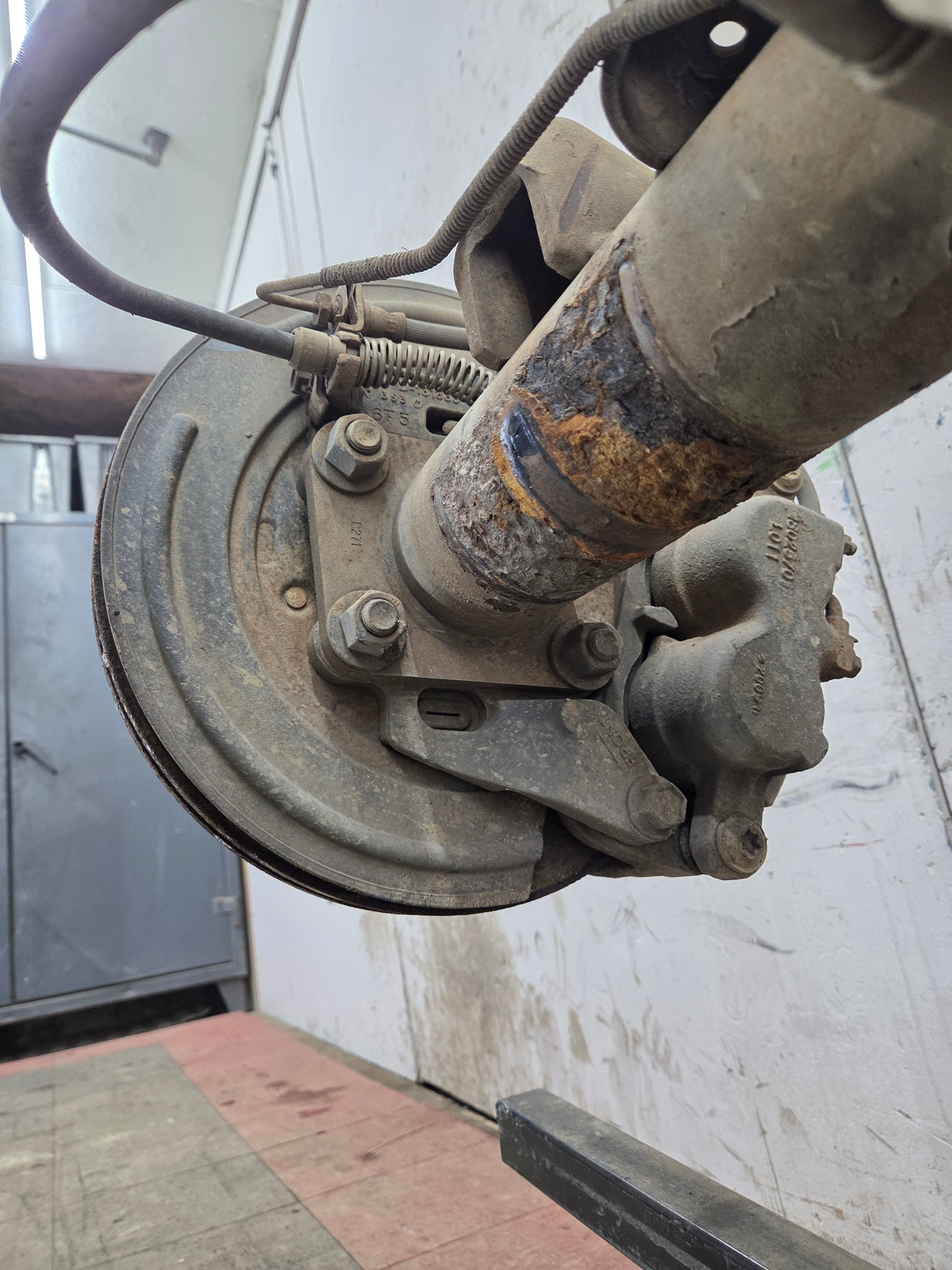 2001-2007 Chevrolet Silverado / GMC Sierra 2500 3500 HD Rear Axle 4.10 10.5"