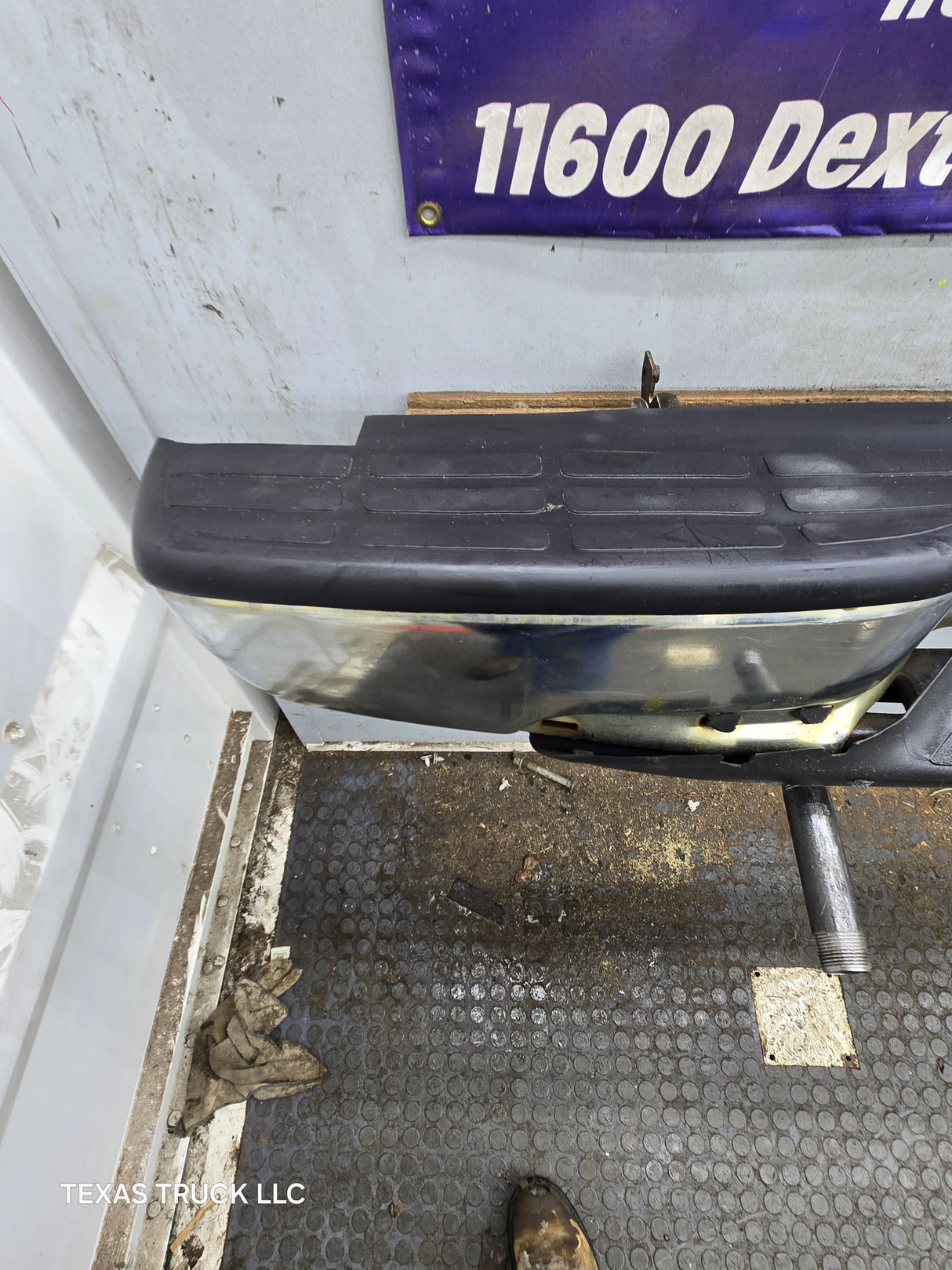 1999-2007 Chevrolet Silverado / GMC Sierra 2500 3500 HD Rear Bumper - Chrome