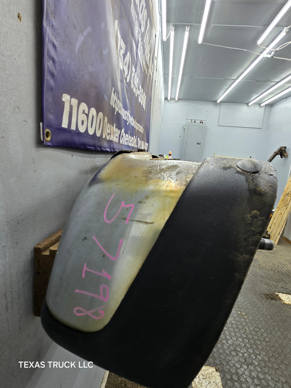 1999-2007 Chevrolet Silverado / GMC Sierra 2500 3500 HD Rear Bumper - Chrome