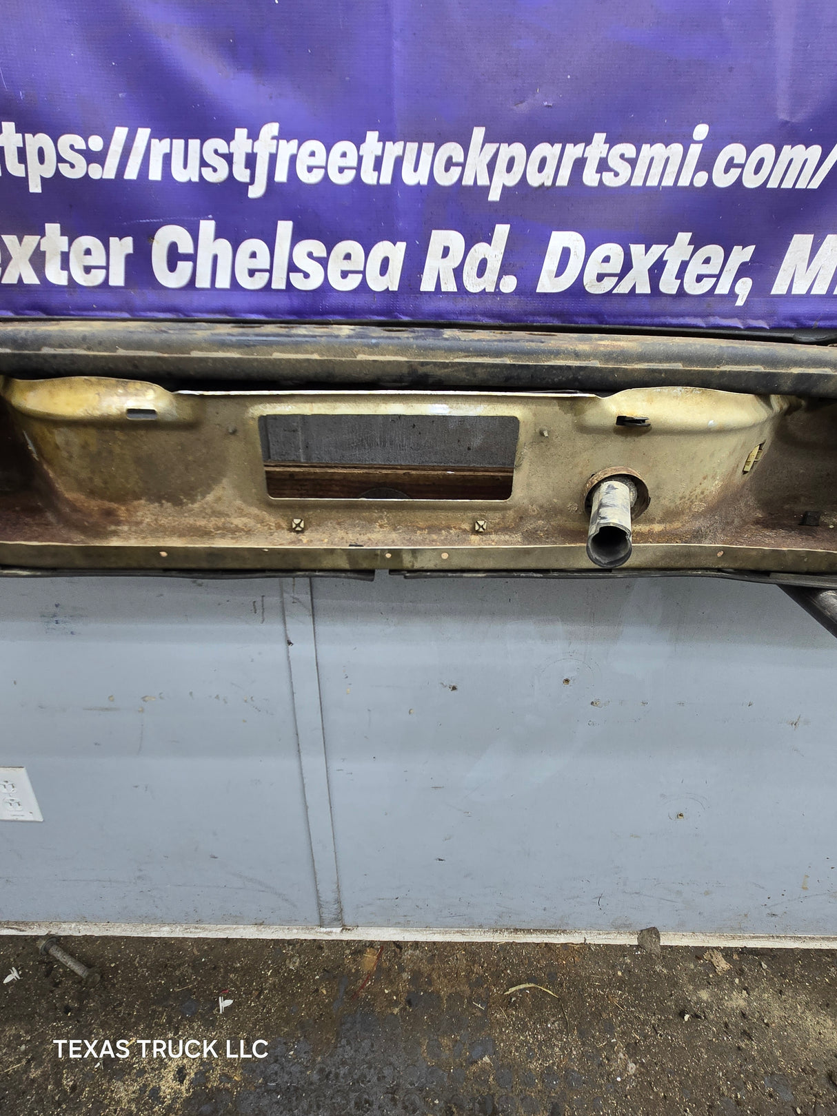 1999-2007 Chevrolet Silverado / GMC Sierra 2500 3500 HD Rear Bumper - Chrome