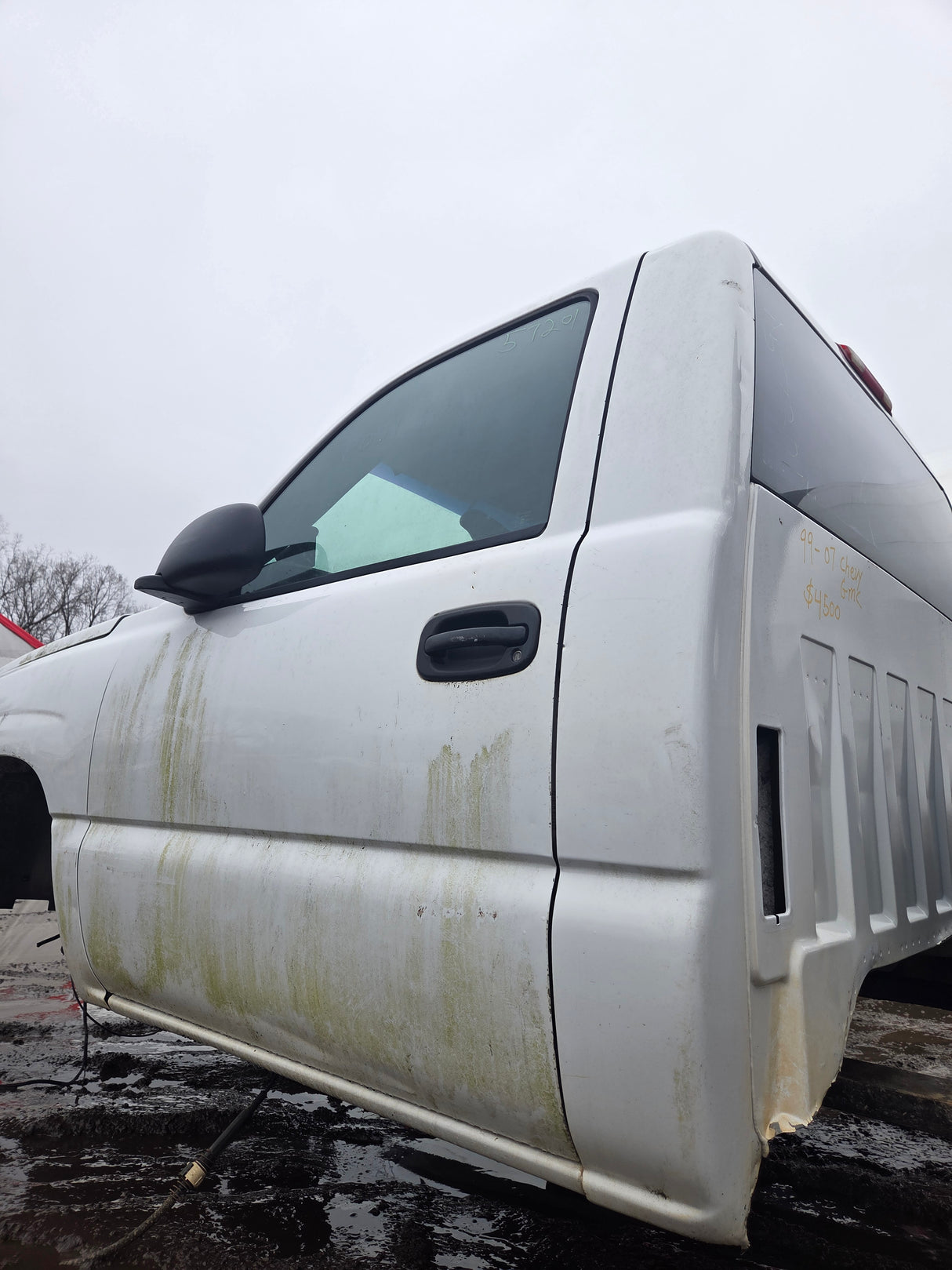 1999-2007 Chevrolet Silverado / GMC Sierra 1500 2500 HD 3500HD Regular Cab Body - Summit white