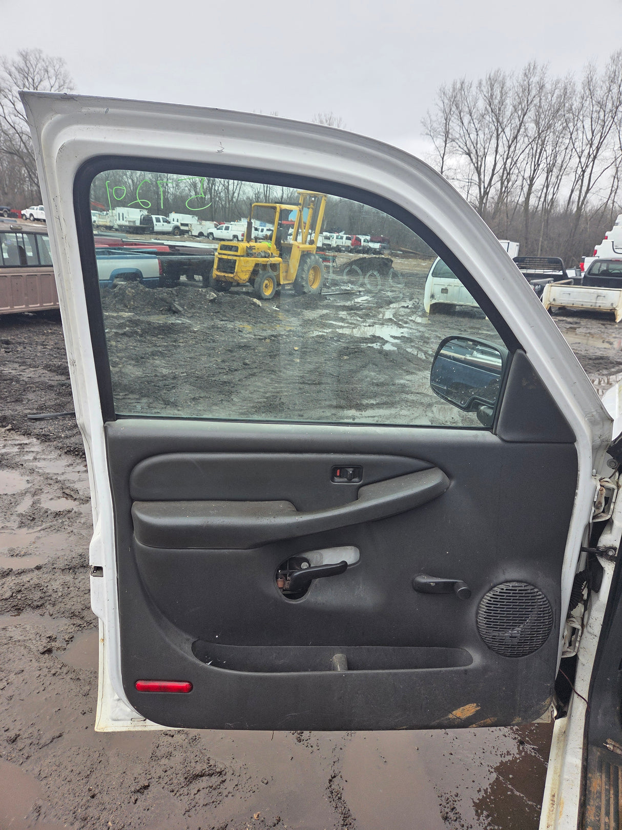 1999-2007 Chevrolet Silverado / GMC Sierra 1500 2500 HD 3500HD Regular Cab Body - Summit white
