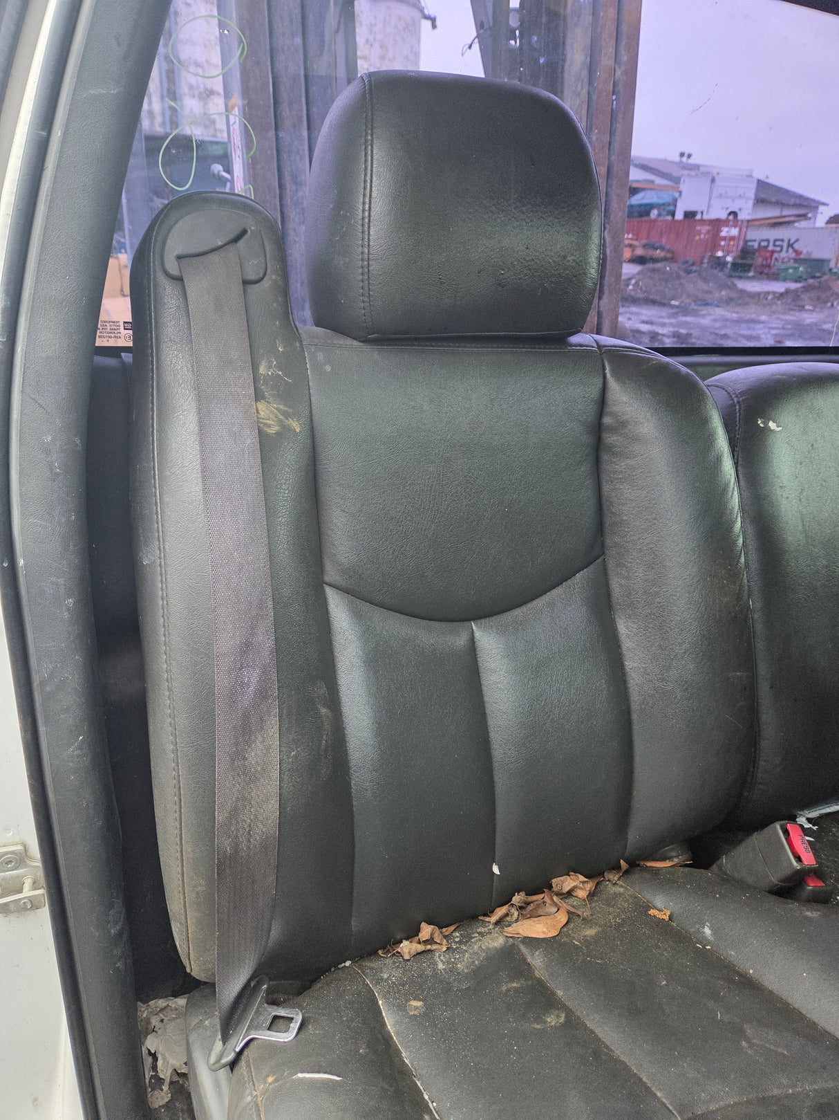 1999-2007 Chevrolet Silverado / GMC Sierra 1500 2500 HD 3500HD Regular Cab Body - Summit white