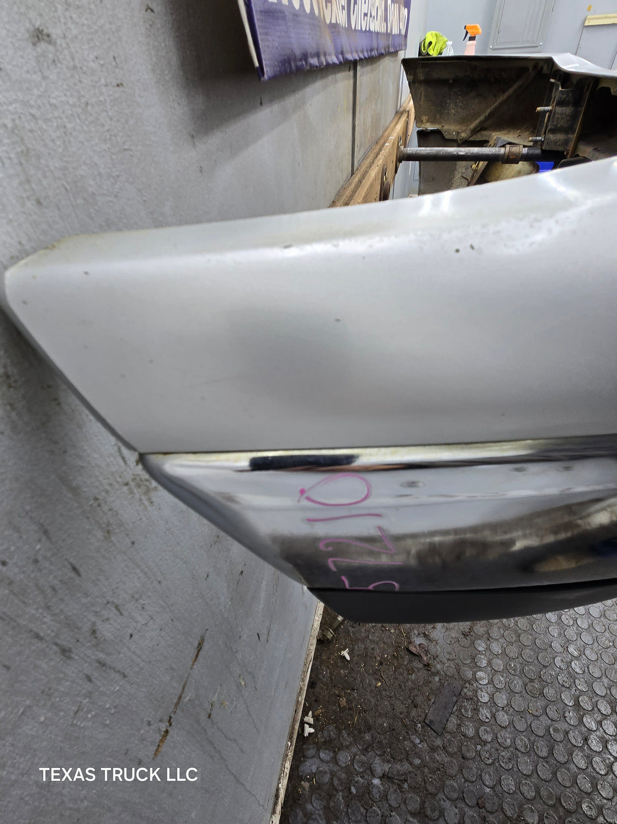 1999-2003 Ford F150 Front Bumper W/Fog Lights