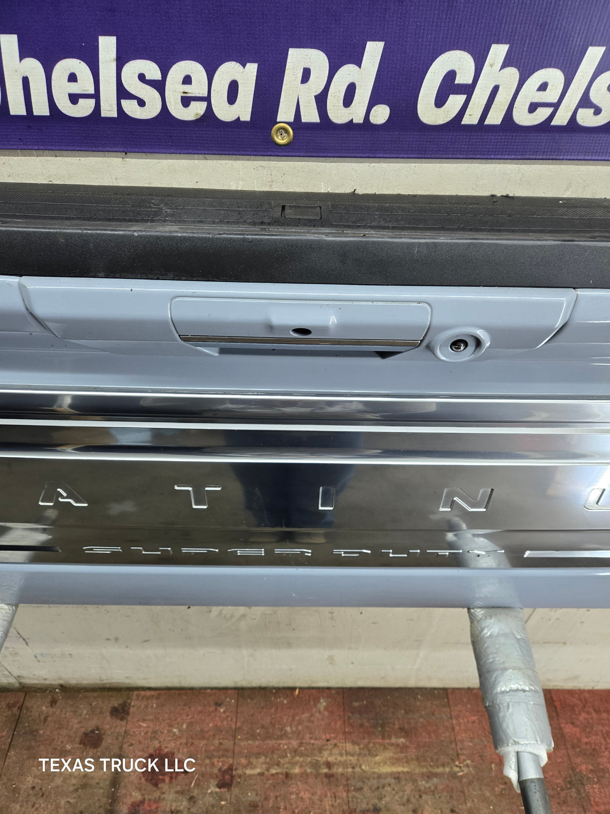 2023-2026 Ford F250 F350 F450 F550 Super Duty PLATINUM Tailgate W/Step