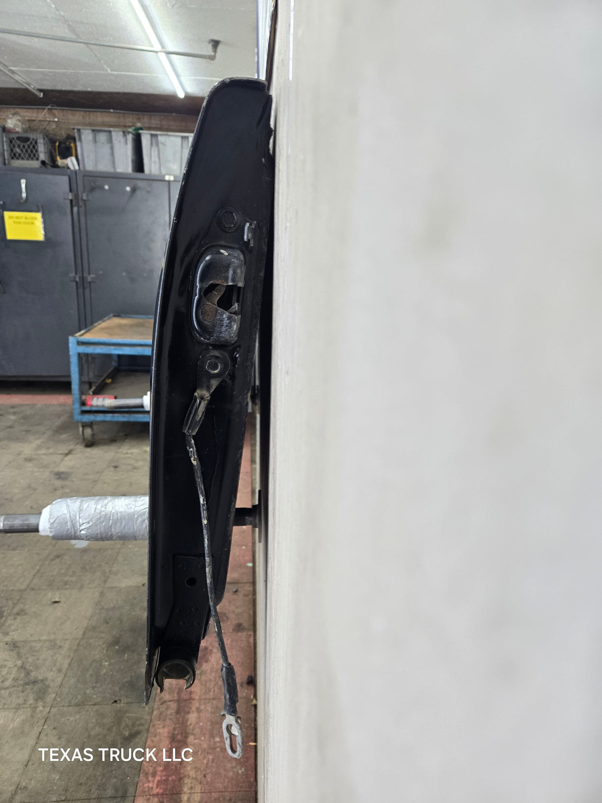 2007-2013 Chevrolet Silverado / GMC Sierra 1500 2500 3500 HD Tailgate