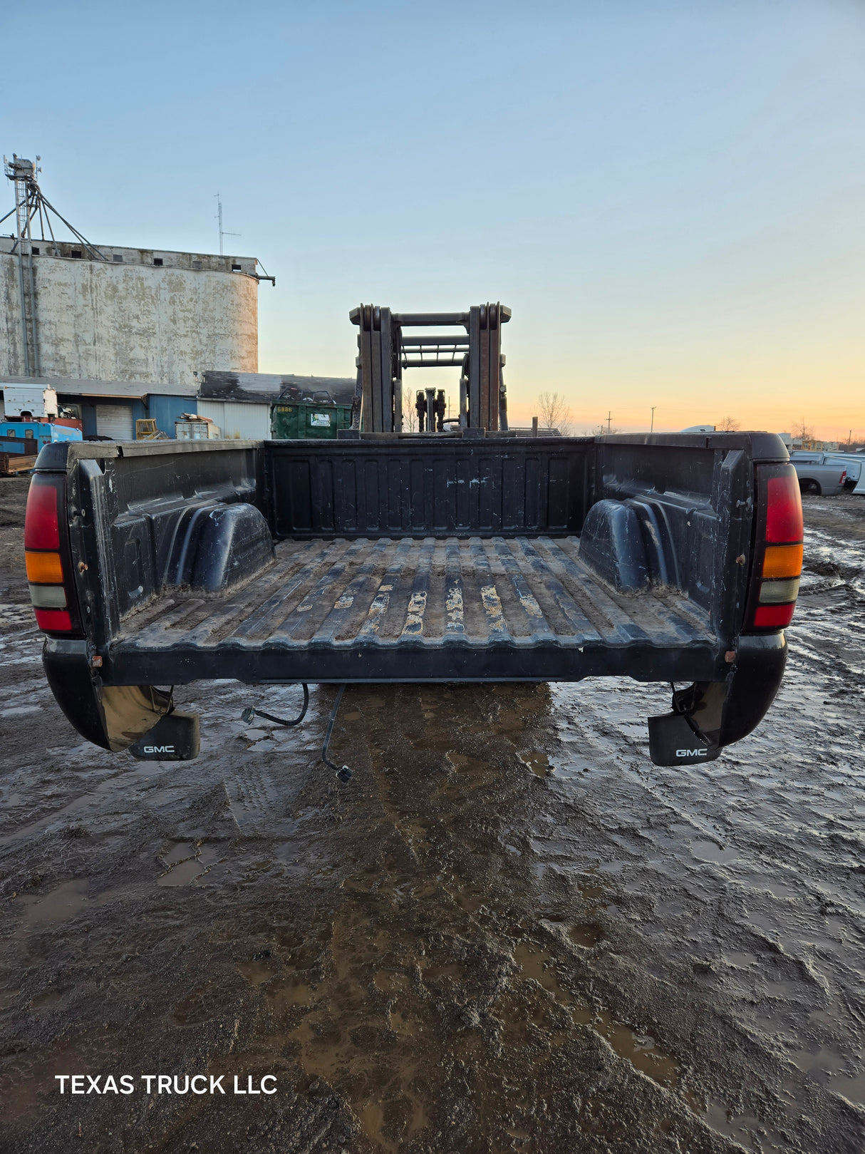 1999-2007 Chevrolet Silverado / GMC Sierra 6' 6" Short Truck Bed