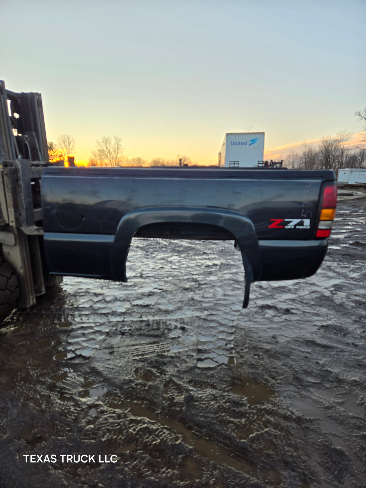 1999-2007 Chevrolet Silverado / GMC Sierra 6' 6" Short Truck Bed