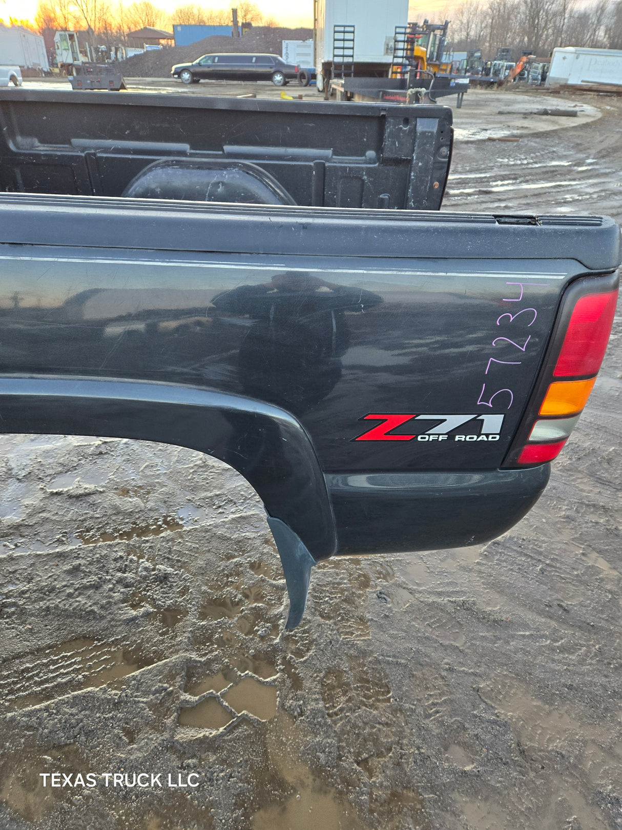 1999-2007 Chevrolet Silverado / GMC Sierra 6' 6" Short Truck Bed