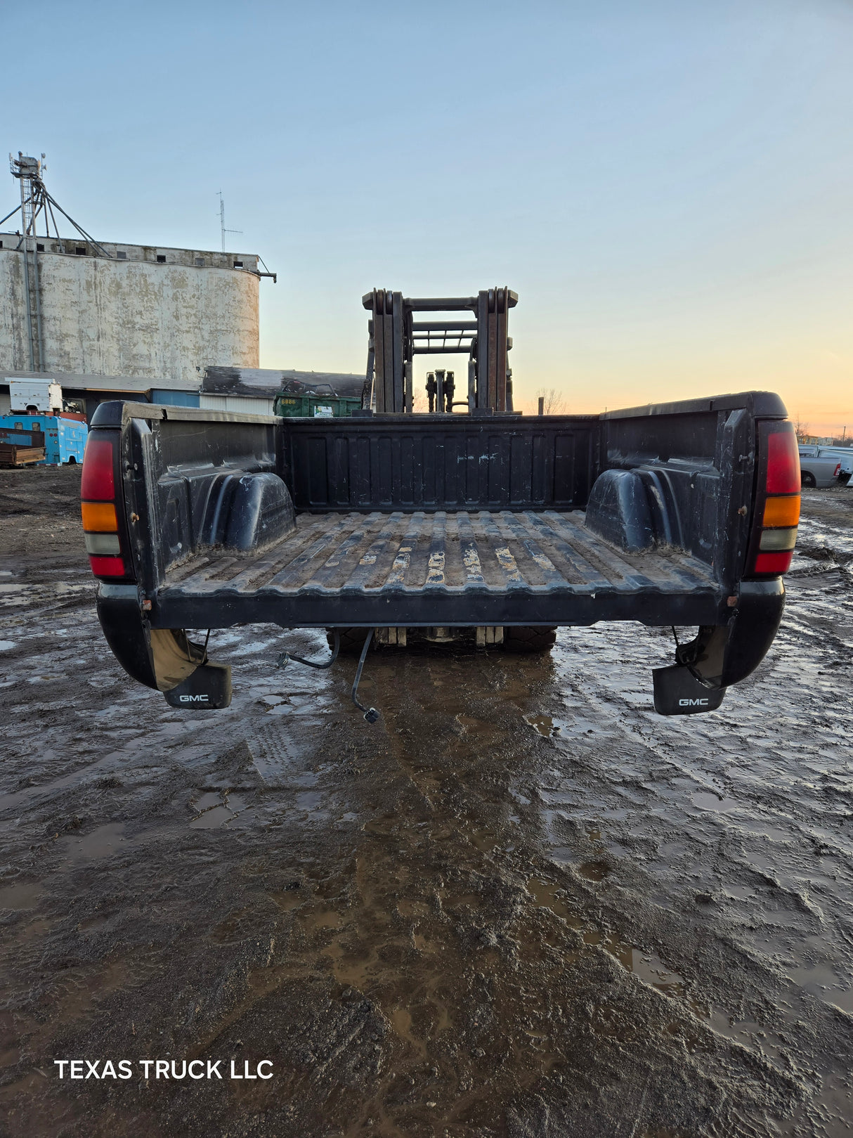 1999-2007 Chevrolet Silverado / GMC Sierra 6' 6" Short Truck Bed