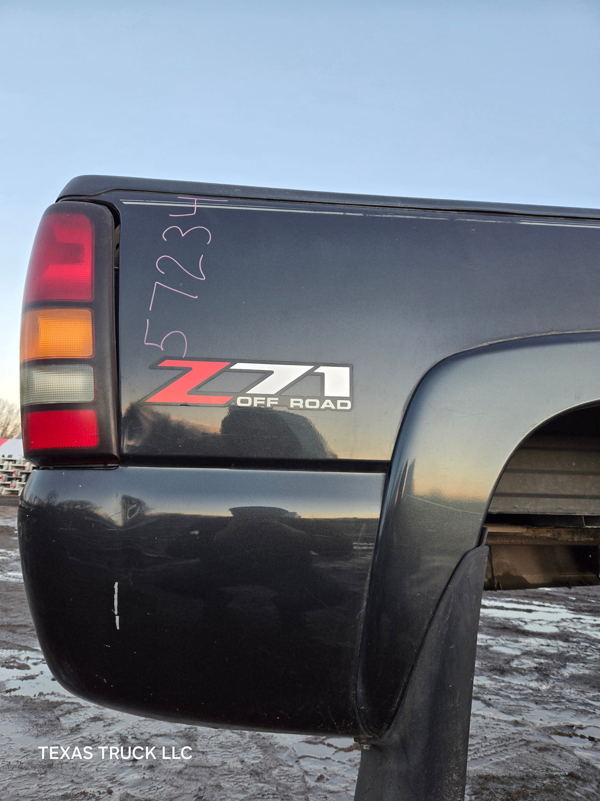 1999-2007 Chevrolet Silverado / GMC Sierra 6' 6" Short Truck Bed