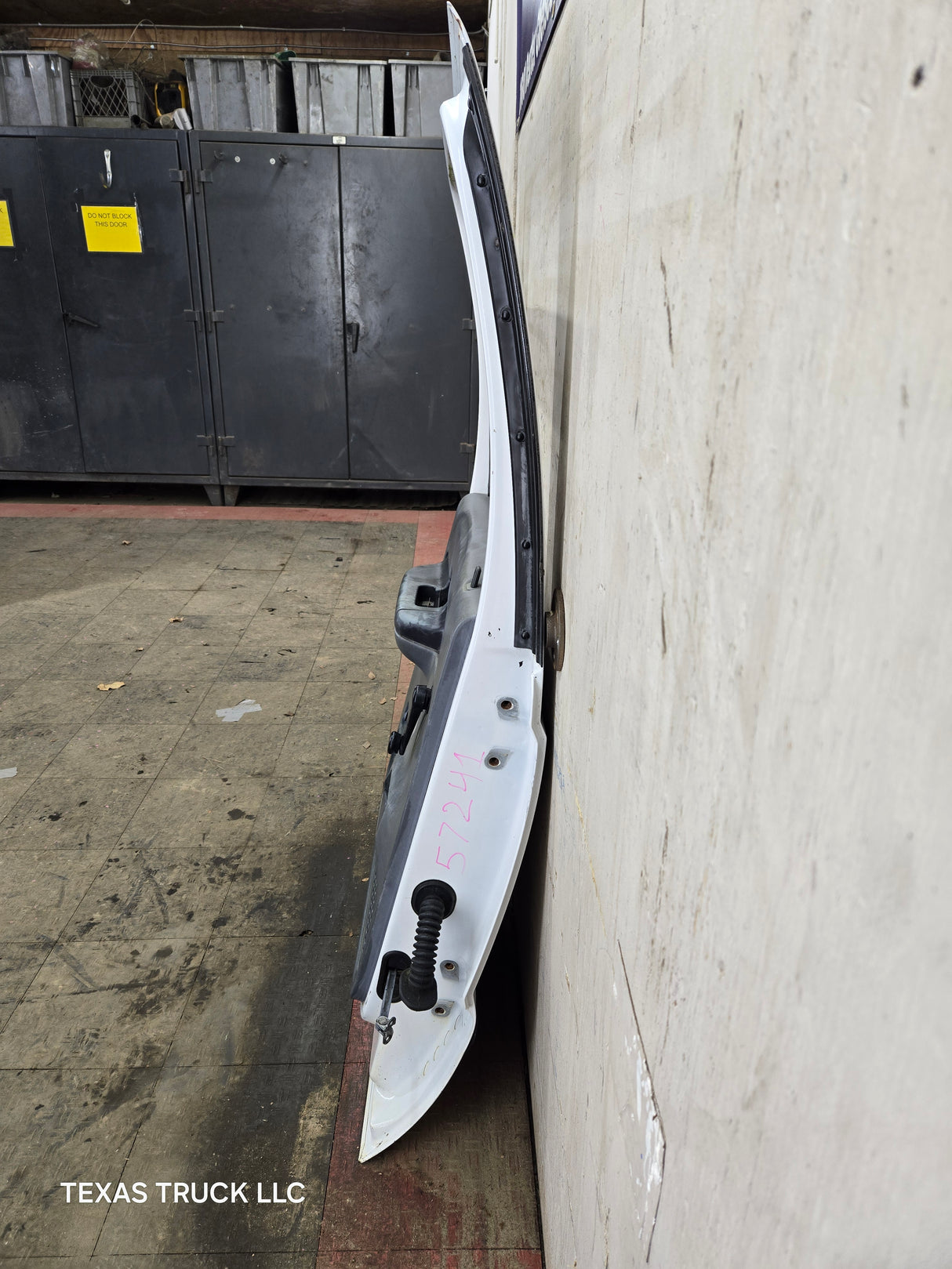 1999-2016 Ford Super Duty Driver Side Rear Door LH Crew Cab F250 F350 F450 F550